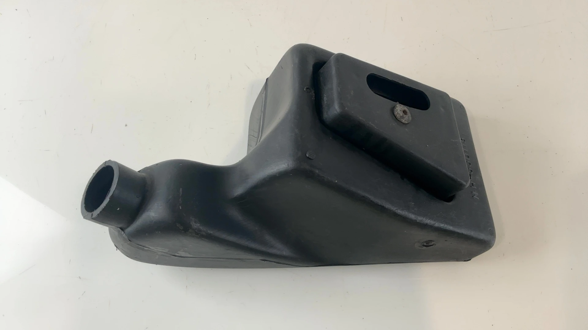 Peugeot Motorhispania XR6 50cc Air Filter Box 2000-2008 OEM MH-330115