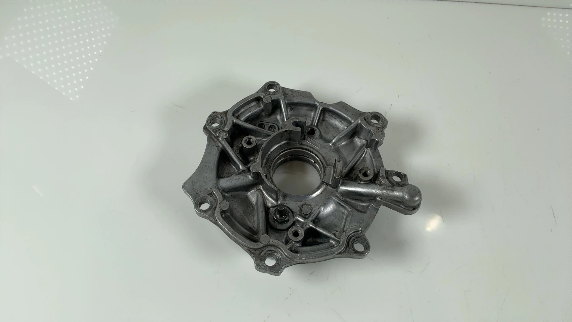 Honda CX500 Custom CX500C 500cc Crankshaft Holder Cap 1980-81 OEM 11140-415-000 - Image 4