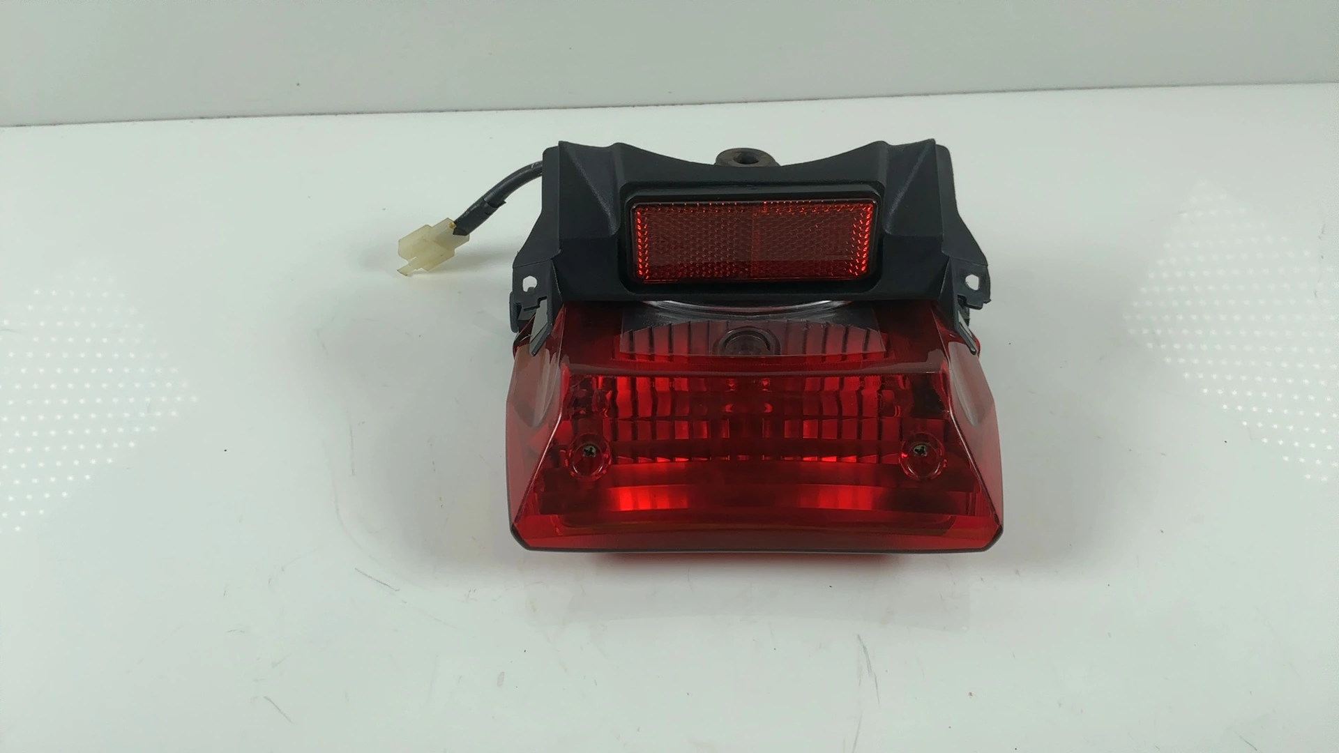 Yamaha YBR 125 CC Rear Tail Brake Light Lamp Assembly 2013-2017 OEM 1CD-H4700-01 - Image 2