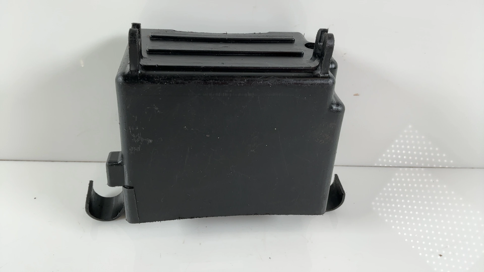 Suzuki GS550E GS550 550cc Battery Box 1982-1984 OEM 41541-47000 - Image 1