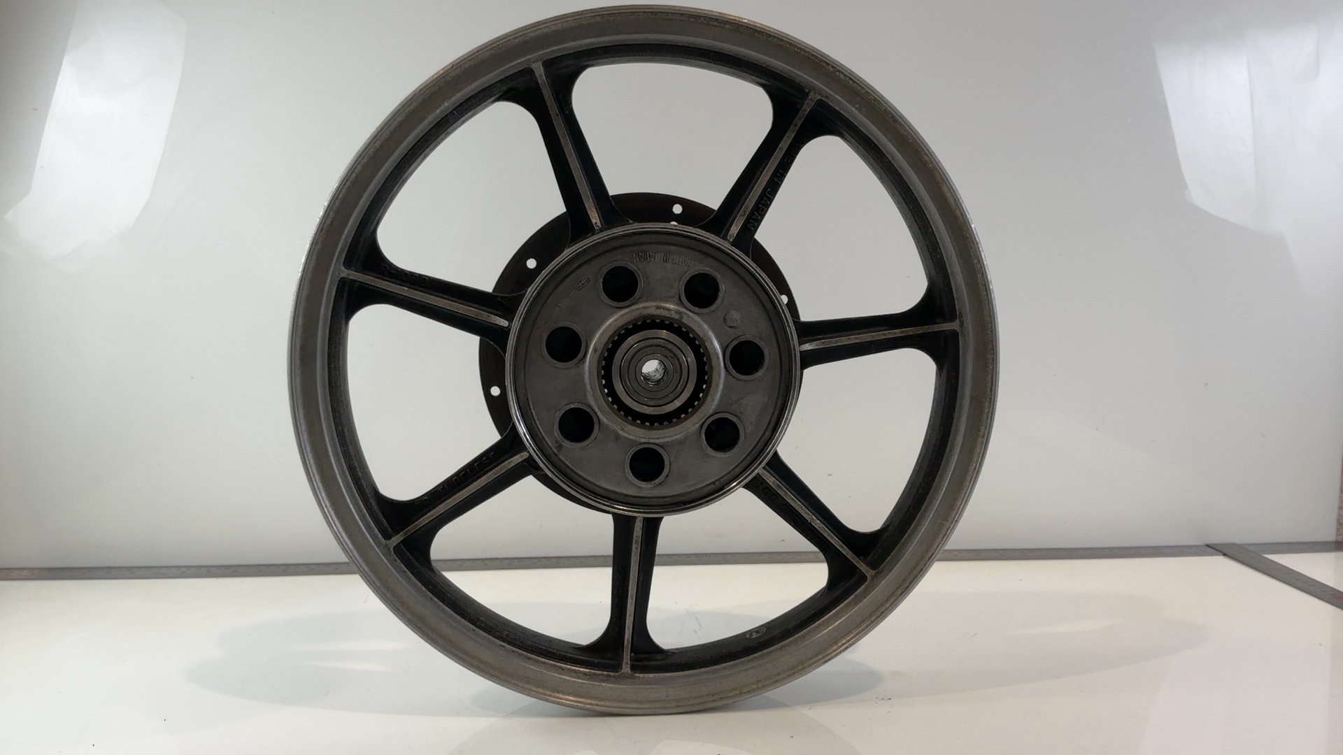Kawasaki GT750 GT 750 Z750P 750cc Rear Wheel Rim 1982-1994 OEM 41073-1135-2 - Image 4