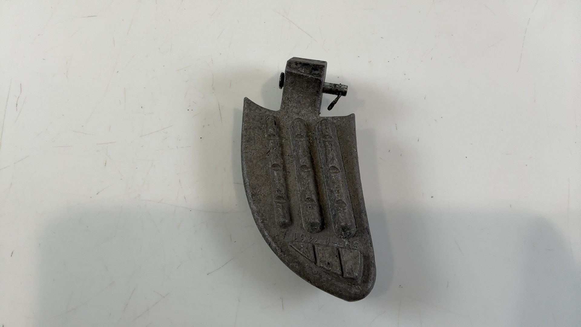 Yamaha Maxter XQ125 125 Rear Left Foot Rest 2001 2002 OEM 5HT-F7430-00-00 - Image 4