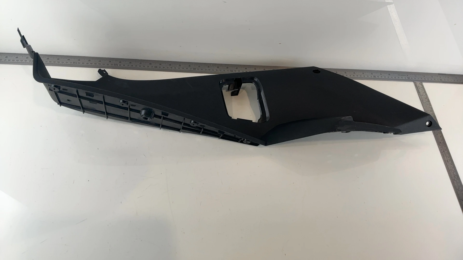 Peugeot Satelis 250 250CC Left Foot Peg Rest Mount Bracket 2006-12 1176698300 - Image 3