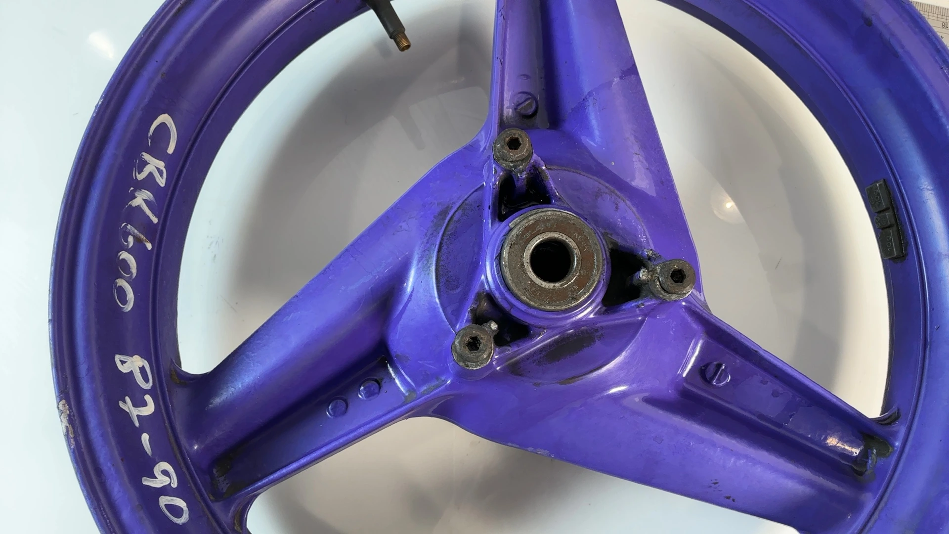 Honda CBR600 Hurricane F1 600cc Front Wheel Rim 1987-1990 OEM 44650-KT8-305ZA - Image 5