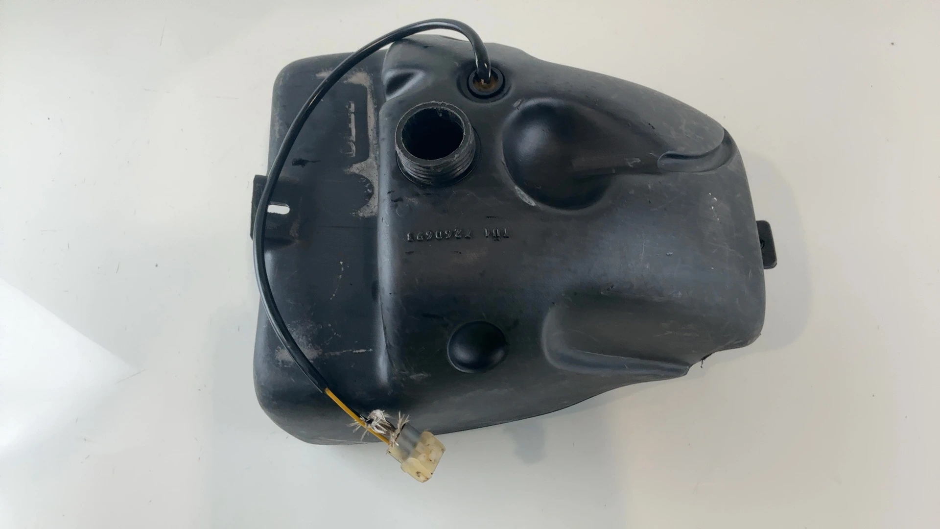 Derbi Senda 50 X-Treme R SM 50cc Fuel Gas Tank 1998-2009 OEM 00H00406011 - Image 2