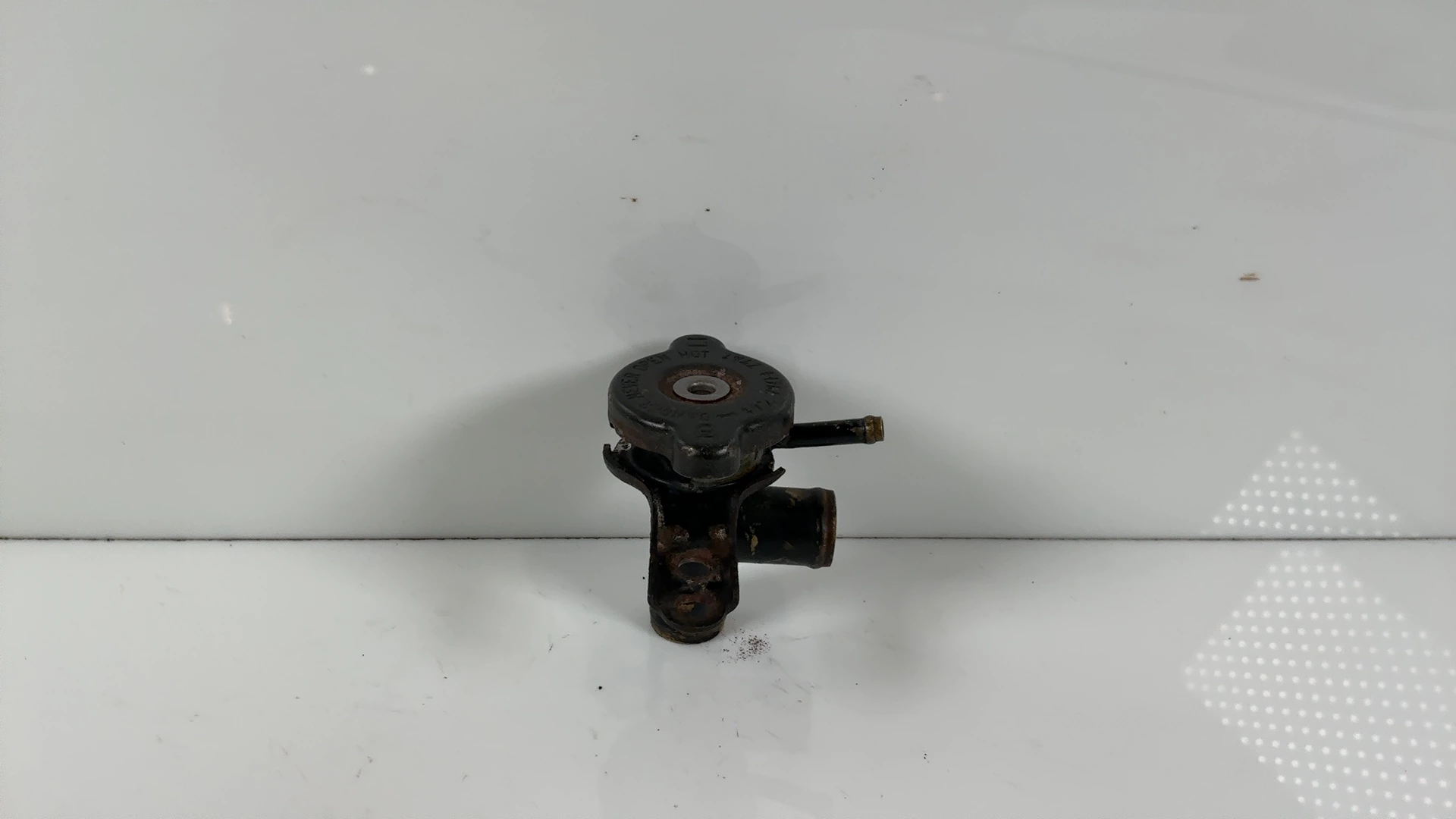 Kawasaki Ninja 600 ZX600A 600cc Coolant Radiator Filler Neck 1985 OEM 14075-1061 - Image 2