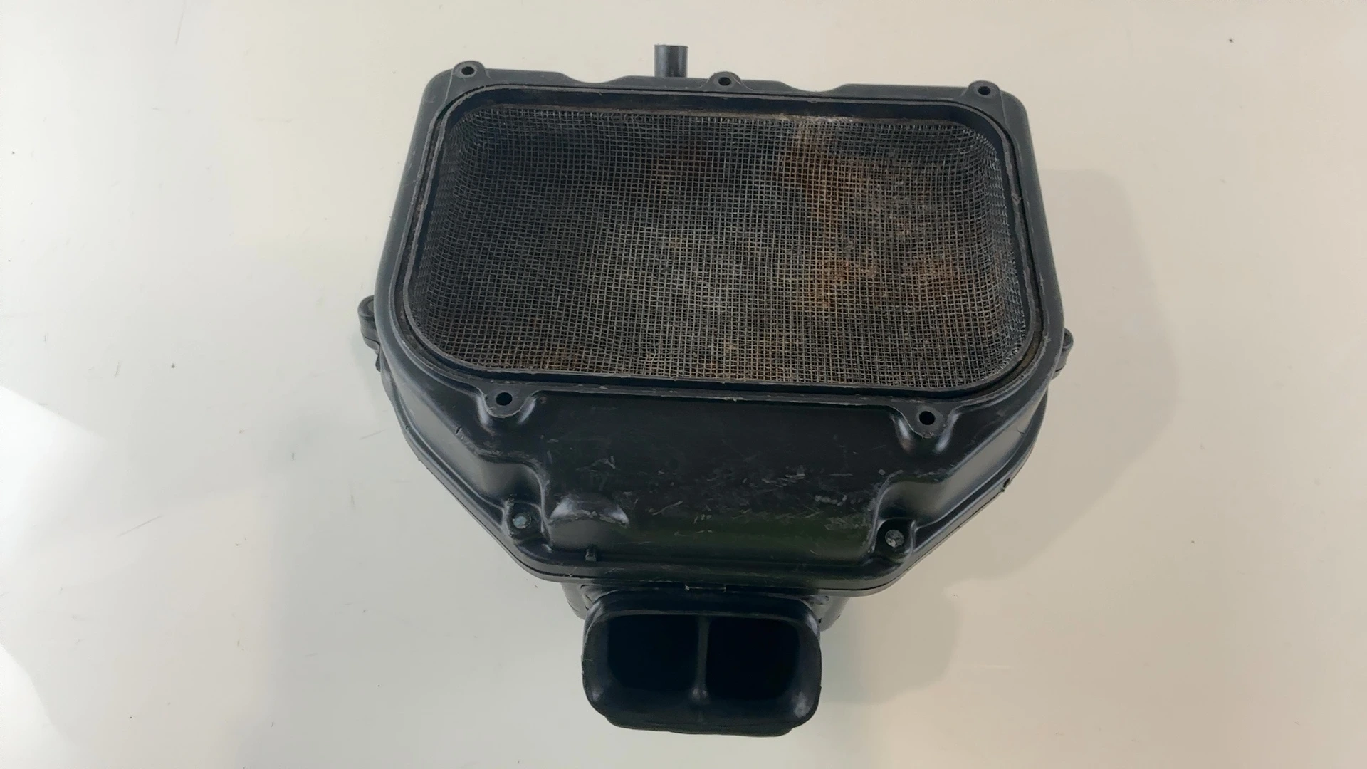 Honda VFR750F RC24 750 CC Air Filter Box 1986-1989 OEM 17230-ML7-000 - Image 2