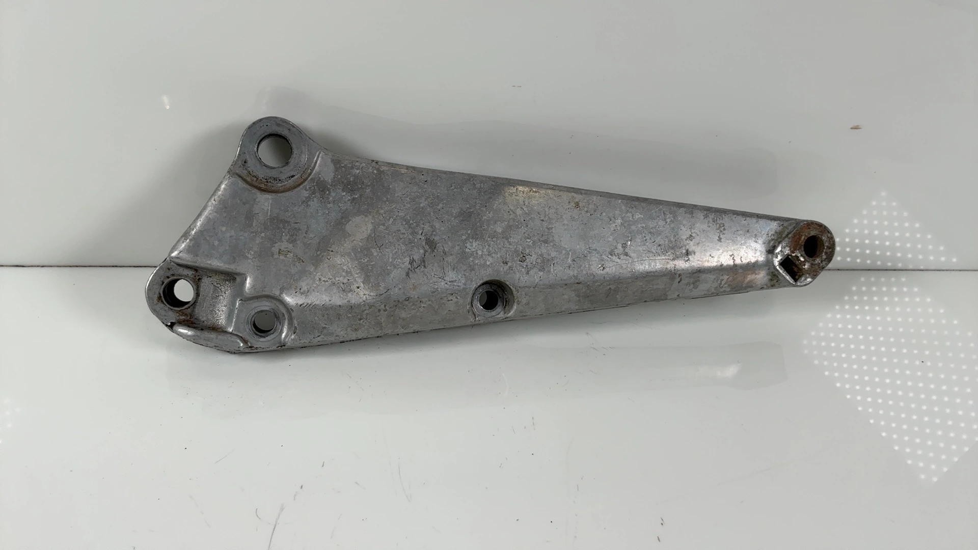 Honda CB400N Super Dream Left Footrest Bracket Hanger 1978-84 OEM 50700-443-611