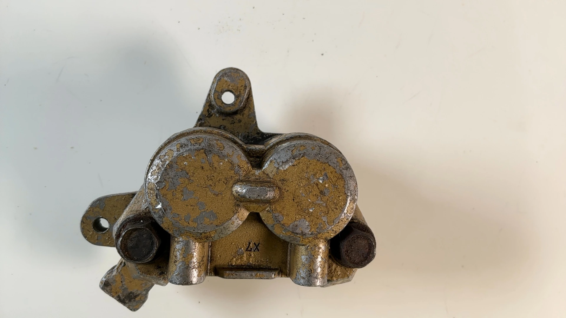 Suzuki RG500 Gamma 500cc Front Left Brake Caliper 1985-1987 OEM 59300-04820 - Image 10