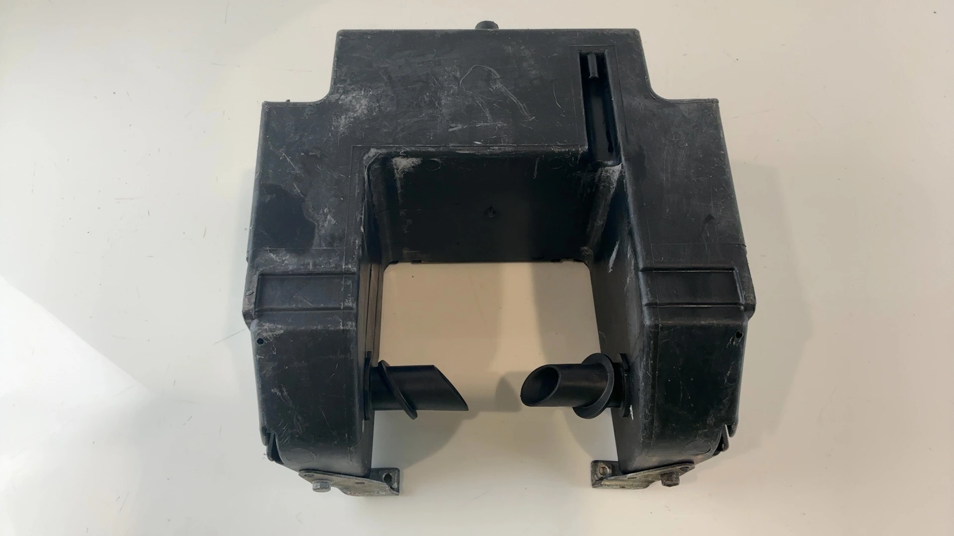 Kawasaki GPz305 EX305 305cc Air Filter Box 1983-1994 OEM 11010-1162