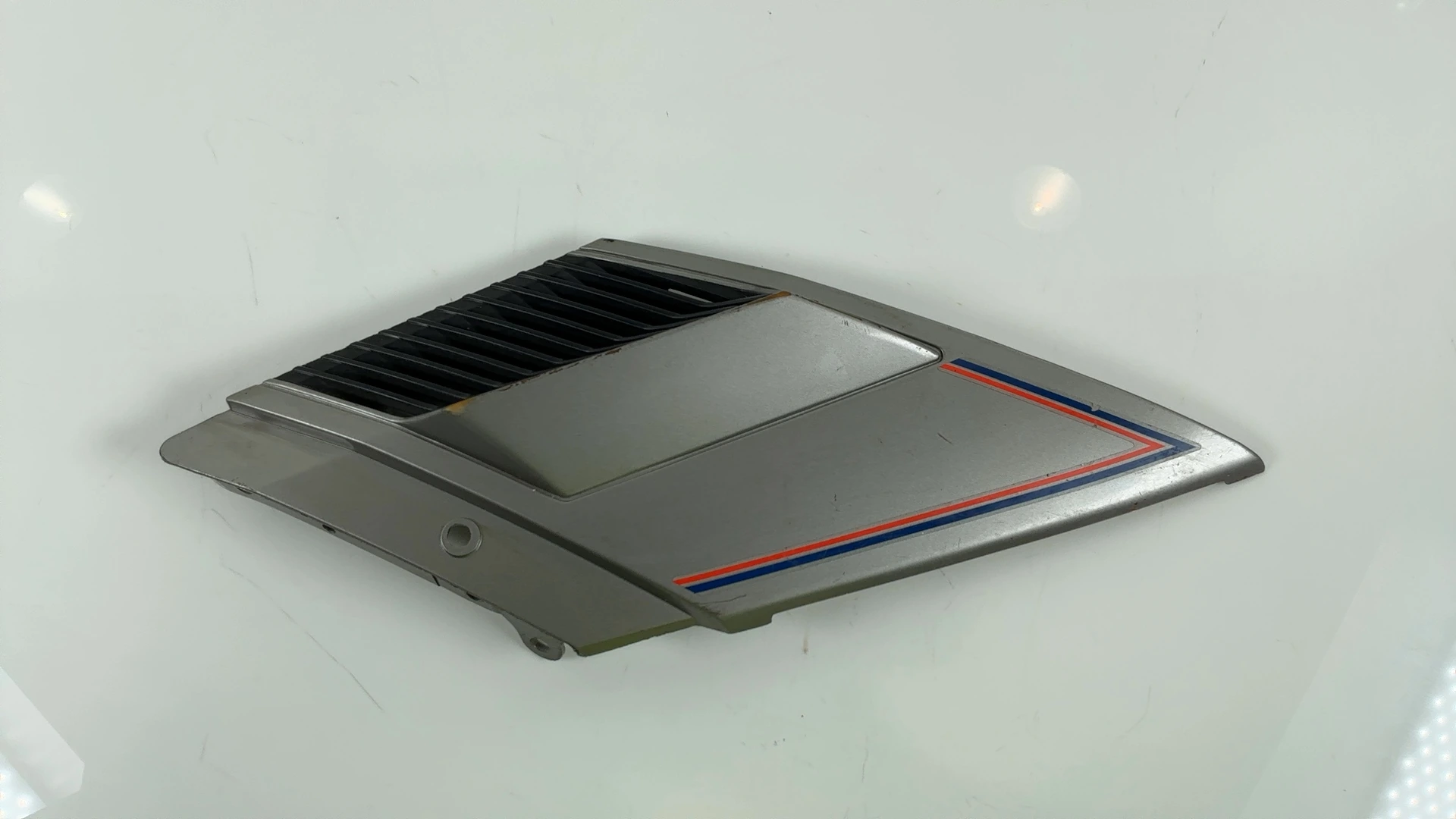 Honda Elite CH150 150cc Front Left Vent Grille Cover 1984-1986 OEM 64312-KN7-670 - Image 2