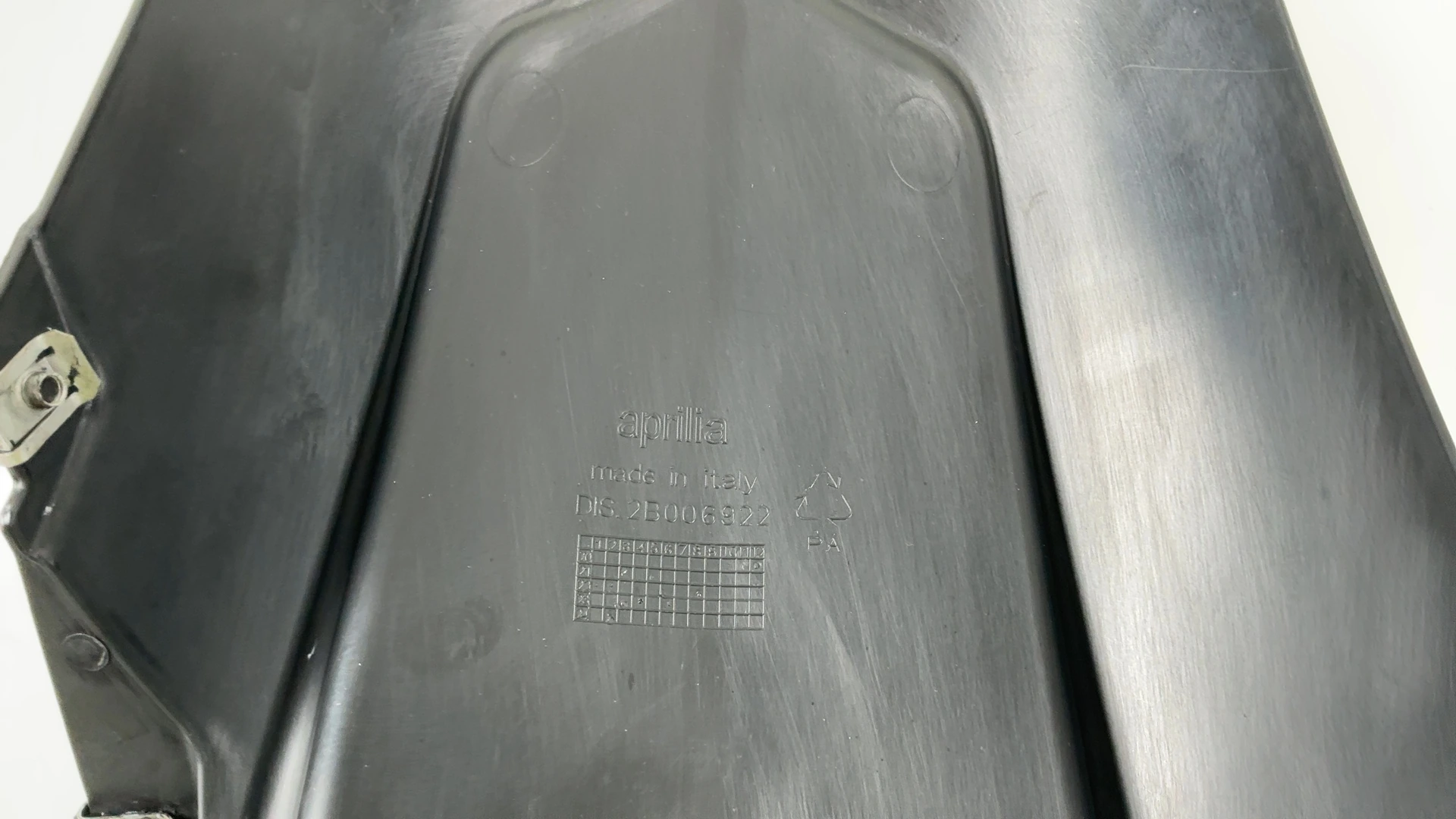 Aprilia RSV4 Tuono V4 1100 Rear Mudguard 2021-2026 OEM 2B006922 - Image 4