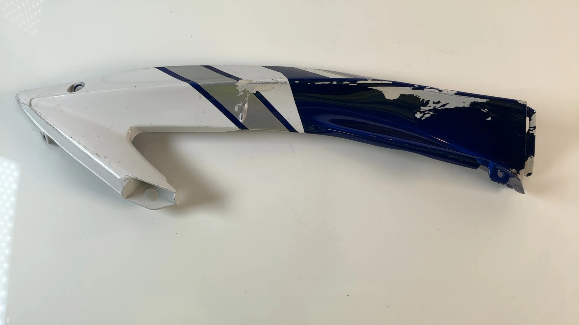 Yamaha YZF R6 2C0 600cc Right Upper Mid Fairing 2006 2007 OEM 2C0-2117W-00