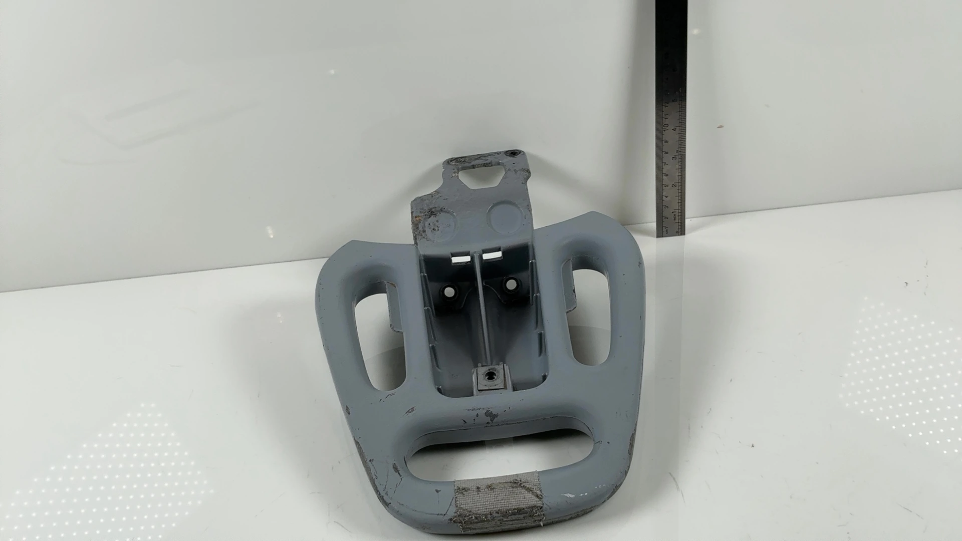 Piaggio Vespa ET4 125cc Top Box Mount Bracket Grab Handle 1996-2006 OEM 573633 - Image 3