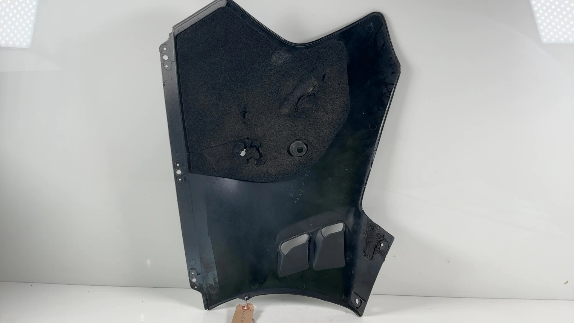 Suzuki GSXR750 GR77A 750cc Right Lower Belly Pan Fairing 1989-90 OEM 94471-17C0 - Image 2