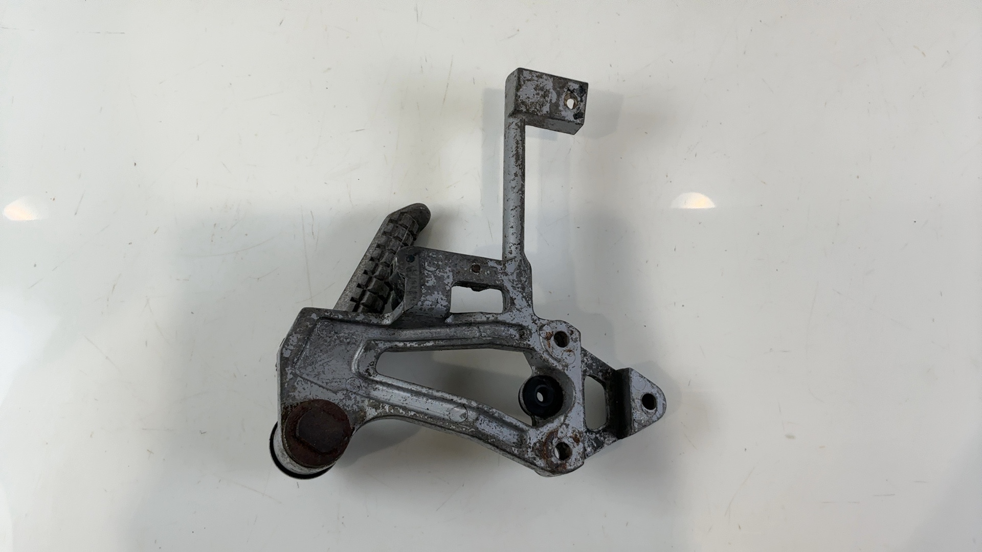 Kawasaki Ninja ZX750F 750cc Rear Left Footrest Bracket 1987-1990 OEM 35011-1312 - Image 2