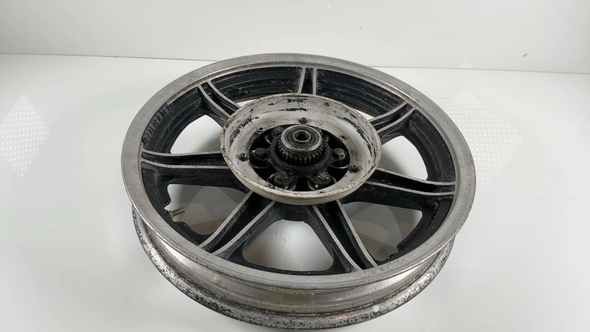 Yamaha XS1100 Standard 1100cc Rear Wheel Rim 1978-1981 OEM 2H8-W2533-00 - Image 11