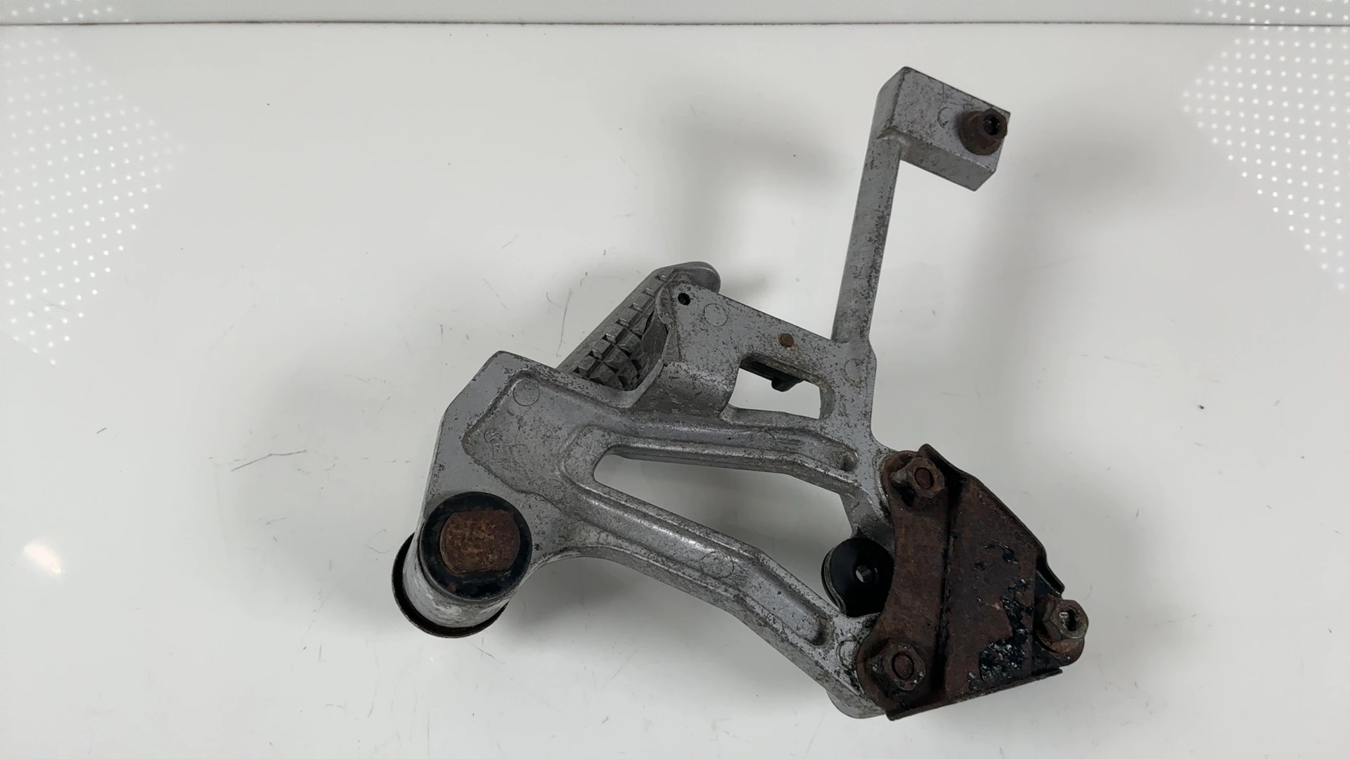 Kawasaki GPX600R ZX600C 600 Left Passenger Footrest Bracket 1988-1997 35011-1342 - Image 7