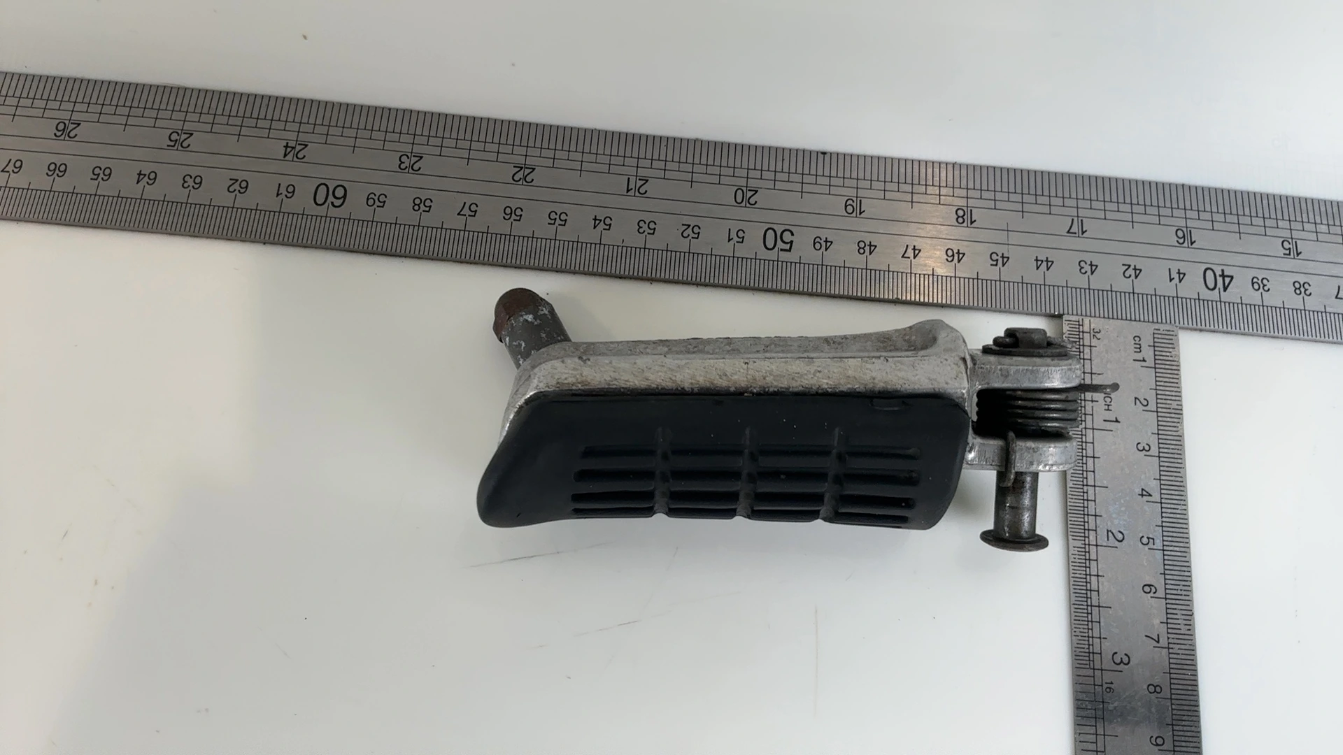 Honda NTV 650 Revere RC33 650cc Front Right Footrest 1988-1997 OEM 50612-MM5-000 - Image 3
