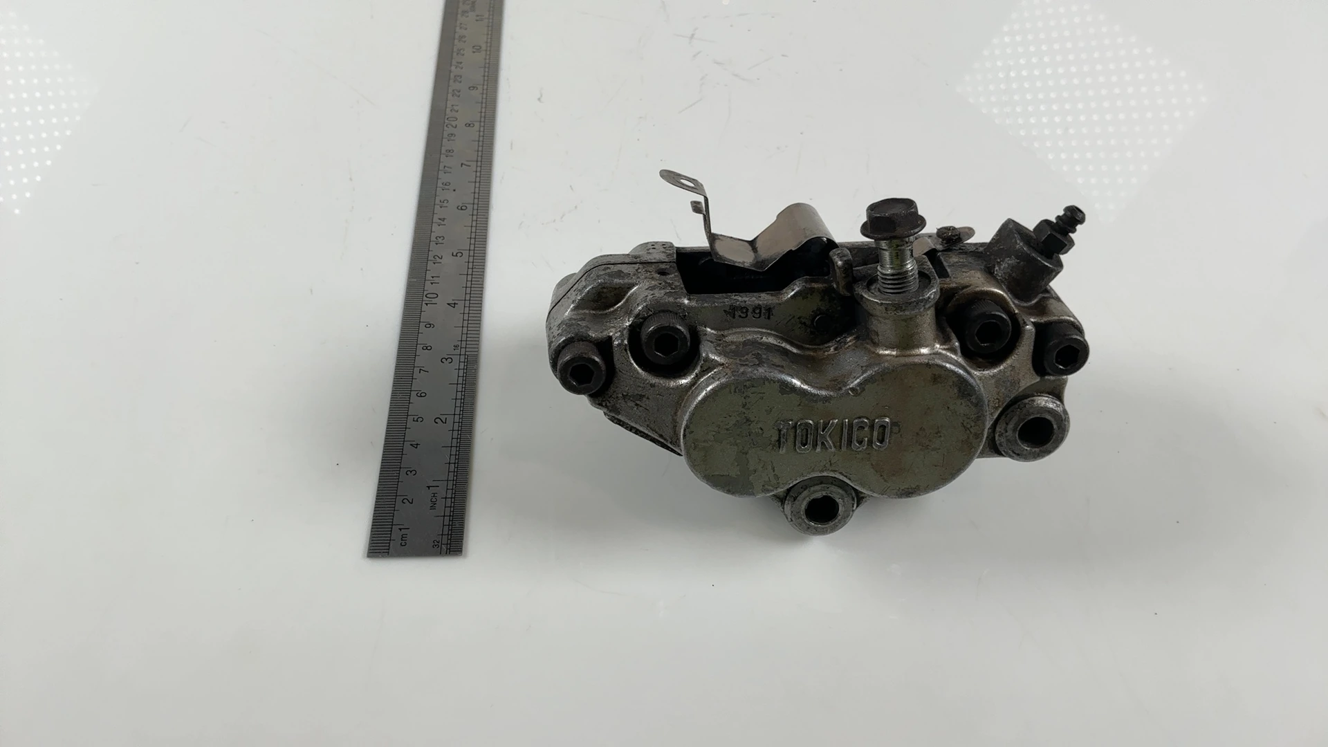 Kawasaki Ninja ZXR750 ZX750-H1 750cc Front Right Brake Caliper 1989 OEM 43041-1399 - Image 4