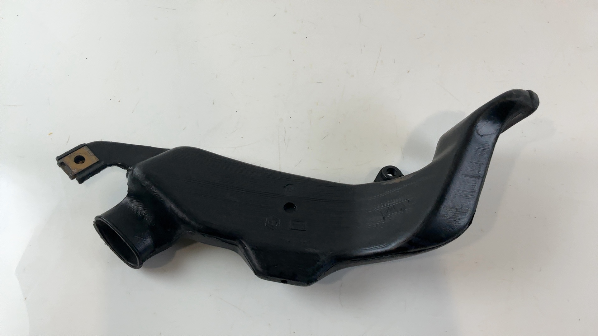 Piaggio Vespa ET4 125cc Air Intake Duct Tube 1999-2002 OEM 298620 - Image 3