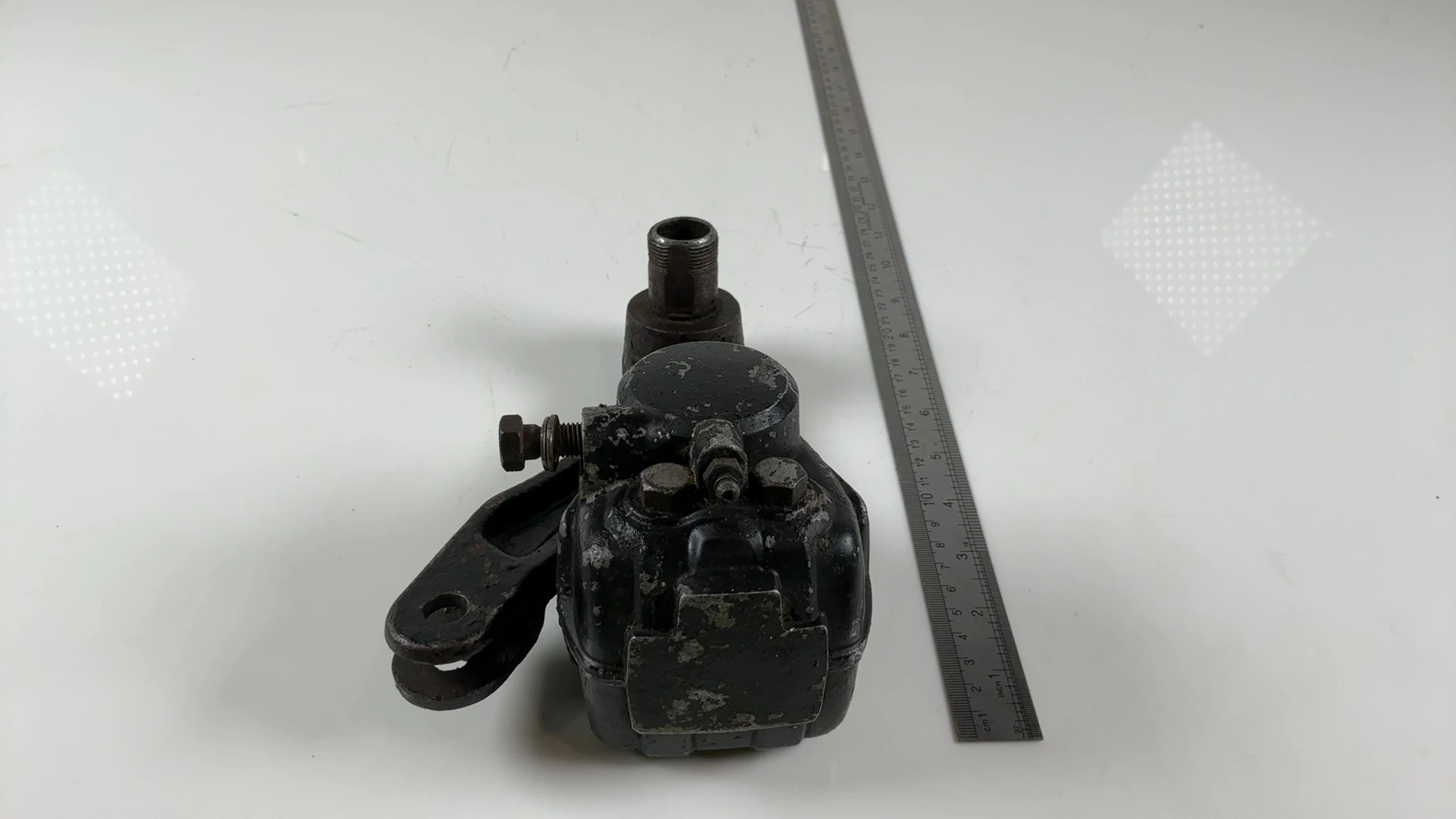 Kawasaki KZ750 Twin KZ750B 750cc Rear Brake Caliper 1976-79 OEM 43041-035 Tokico - Image 3