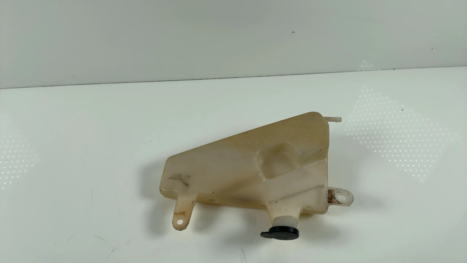 Yamaha FZR600 3HE 600cc Coolant Reservoir Tank 1989-1993 OEM 1WG-21871-00-00 - Image 4