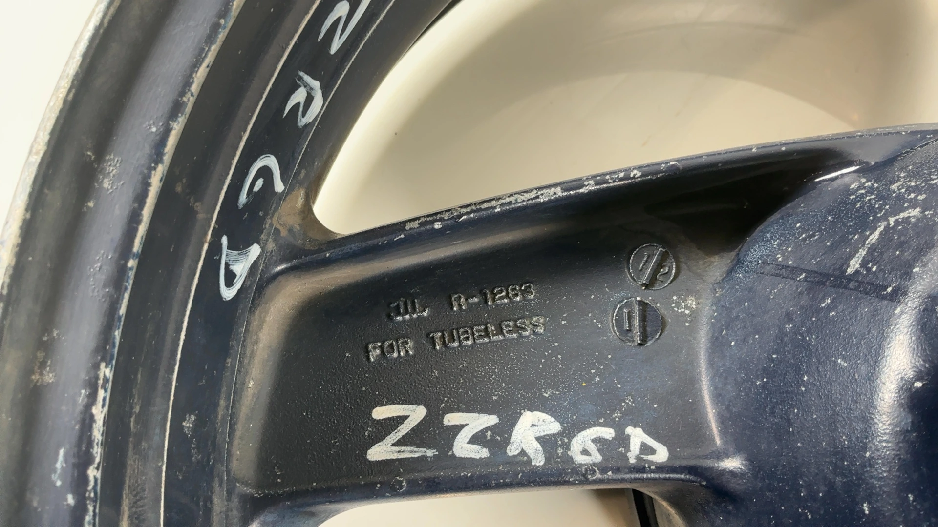 Kawasaki ZZR600 ZX600E 600cc Rear Wheel Rim 1993-2004 OEM 41073-1521-CJ Enkei - Image 6