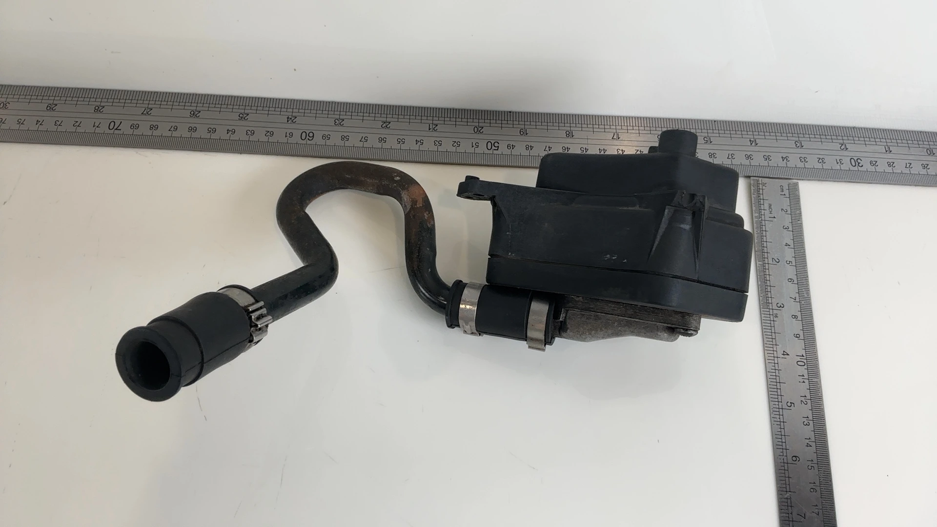 Vespa Primavera 50 2T Secondary Air Box Filter Valve 2013-17 OEM 8318595 Piaggio - Image 3
