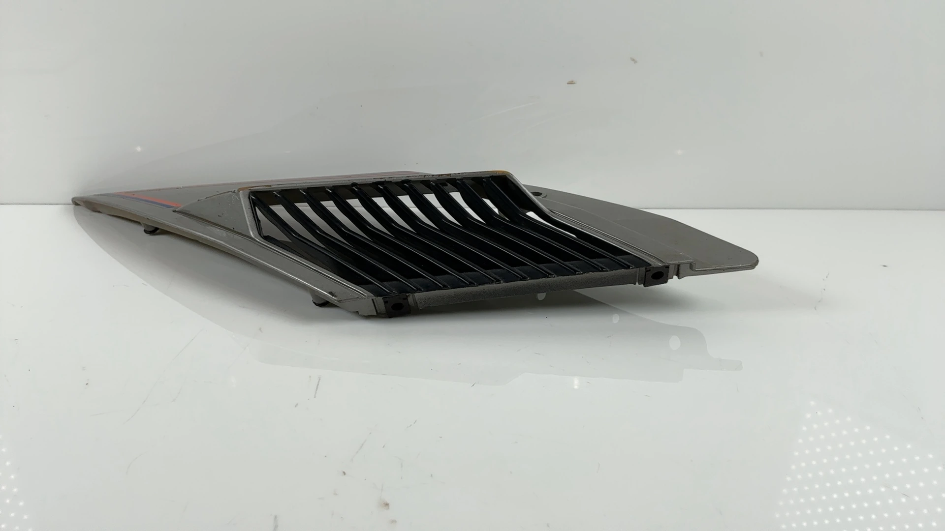 Honda Elite CH150 150cc Front Left Vent Grille Cover 1984-1986 OEM 64312-KN7-670 - Image 6