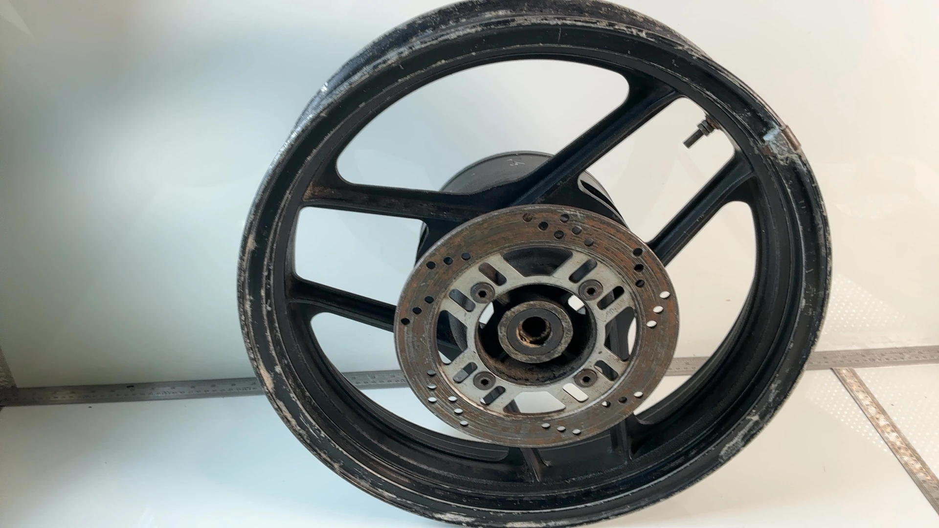 Kawasaki GPX750R ZX750F 750cc Rear Wheel Rim 1987-1990 OEM 41073-1345-R2 R1200 - Image 4