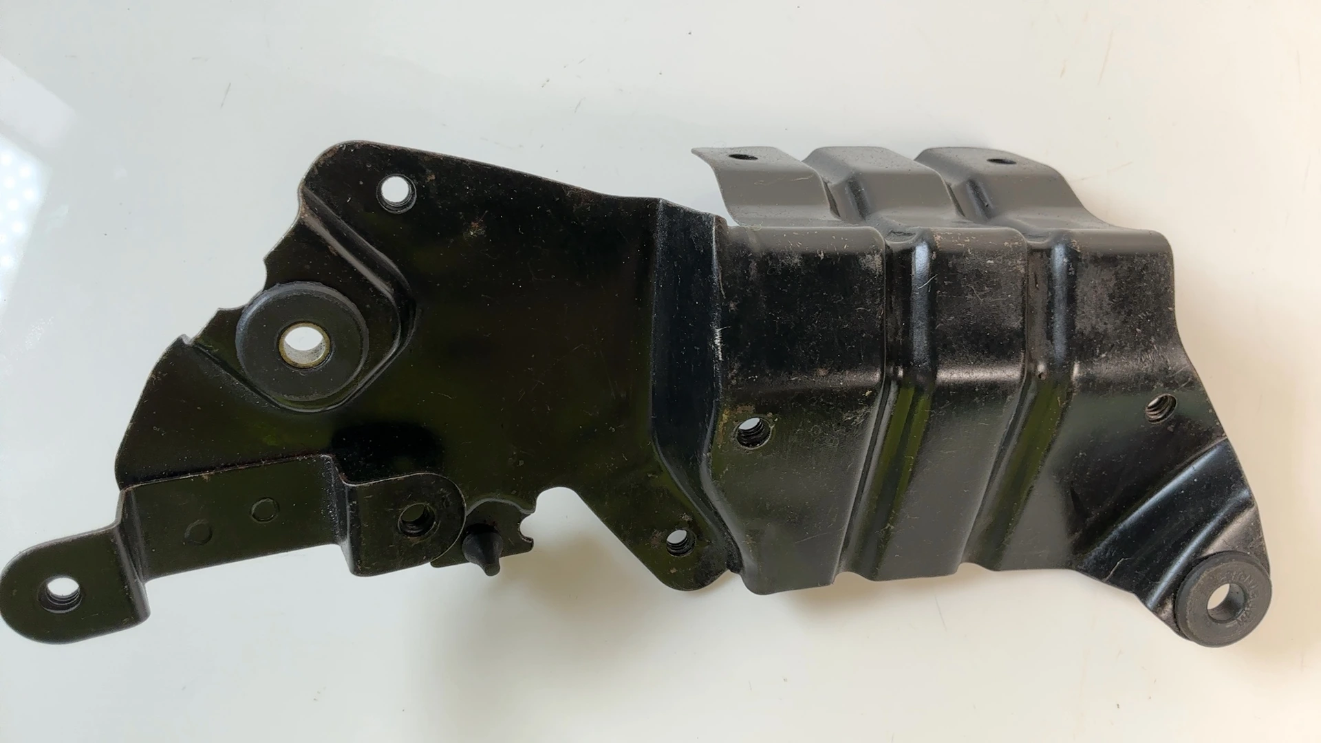 Suzuki GS700 GS700E 700cc Electrical Regulator Bracket 1985 1986 OEM 32870-31300 - Image 7
