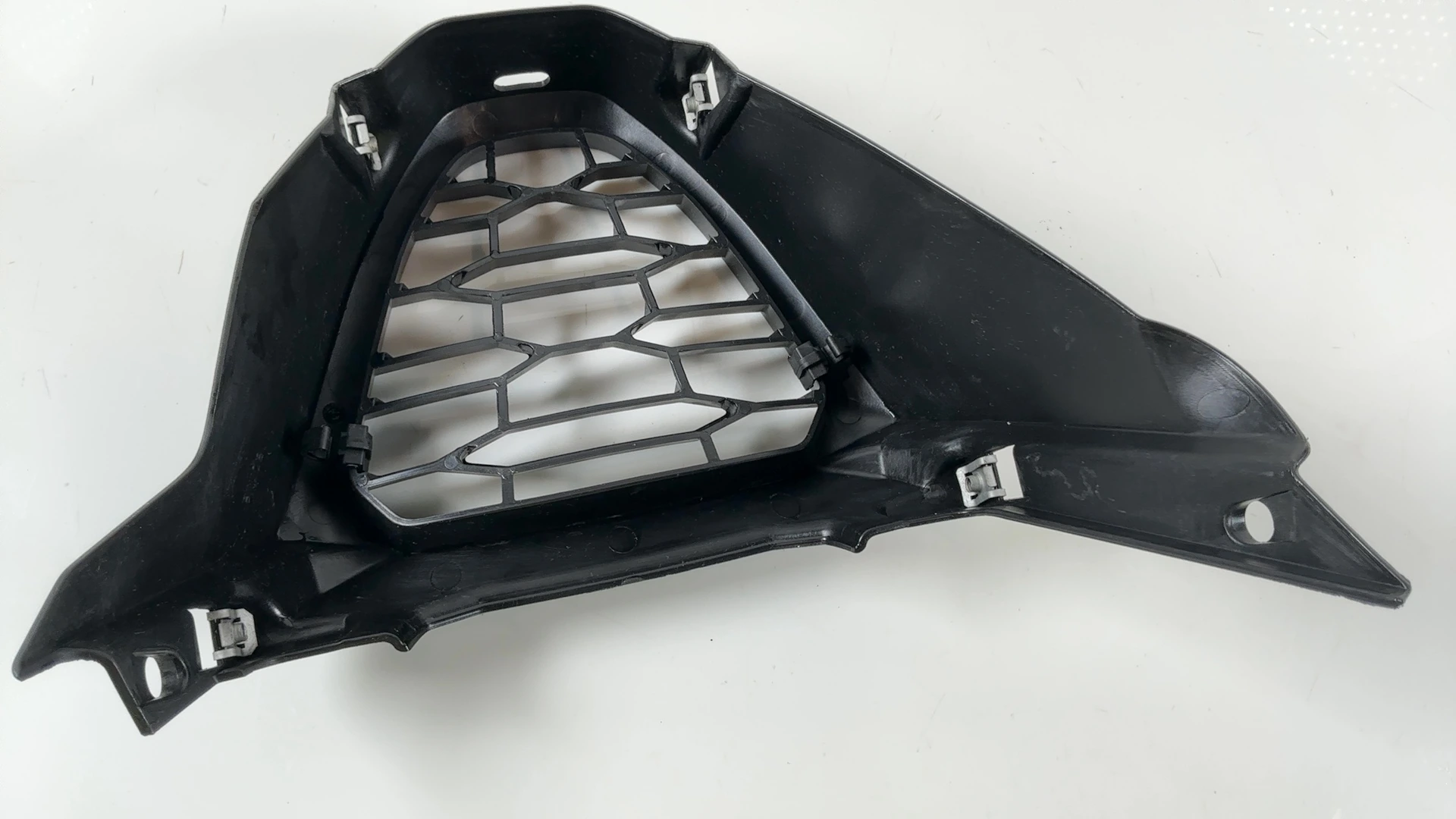 Aprilia RS 660 RS660 660cc Lower Radiator Grille Guard 2020-2026 OEM 2B006625 - Image 2