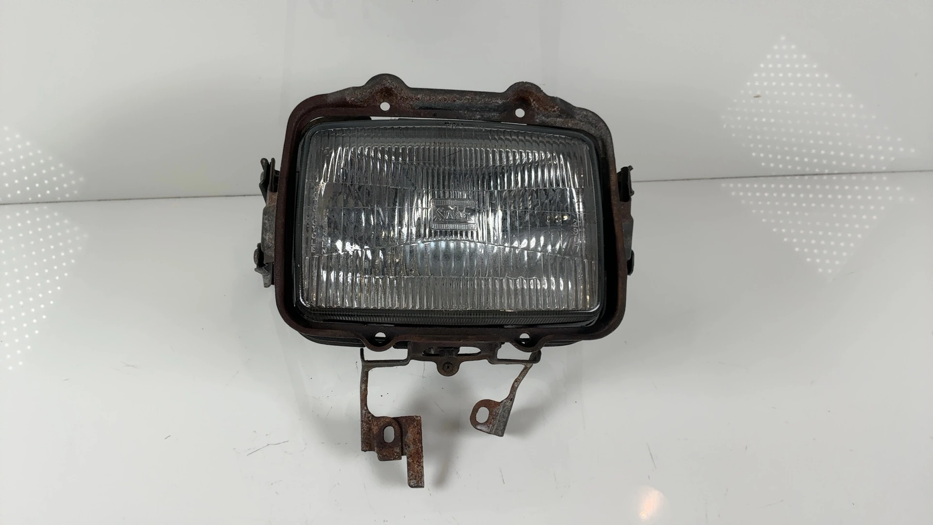 Honda VT250F MC08 250cc Headlight Head Light 1982-1984 OEM 33100-KE7-003 - Image 3