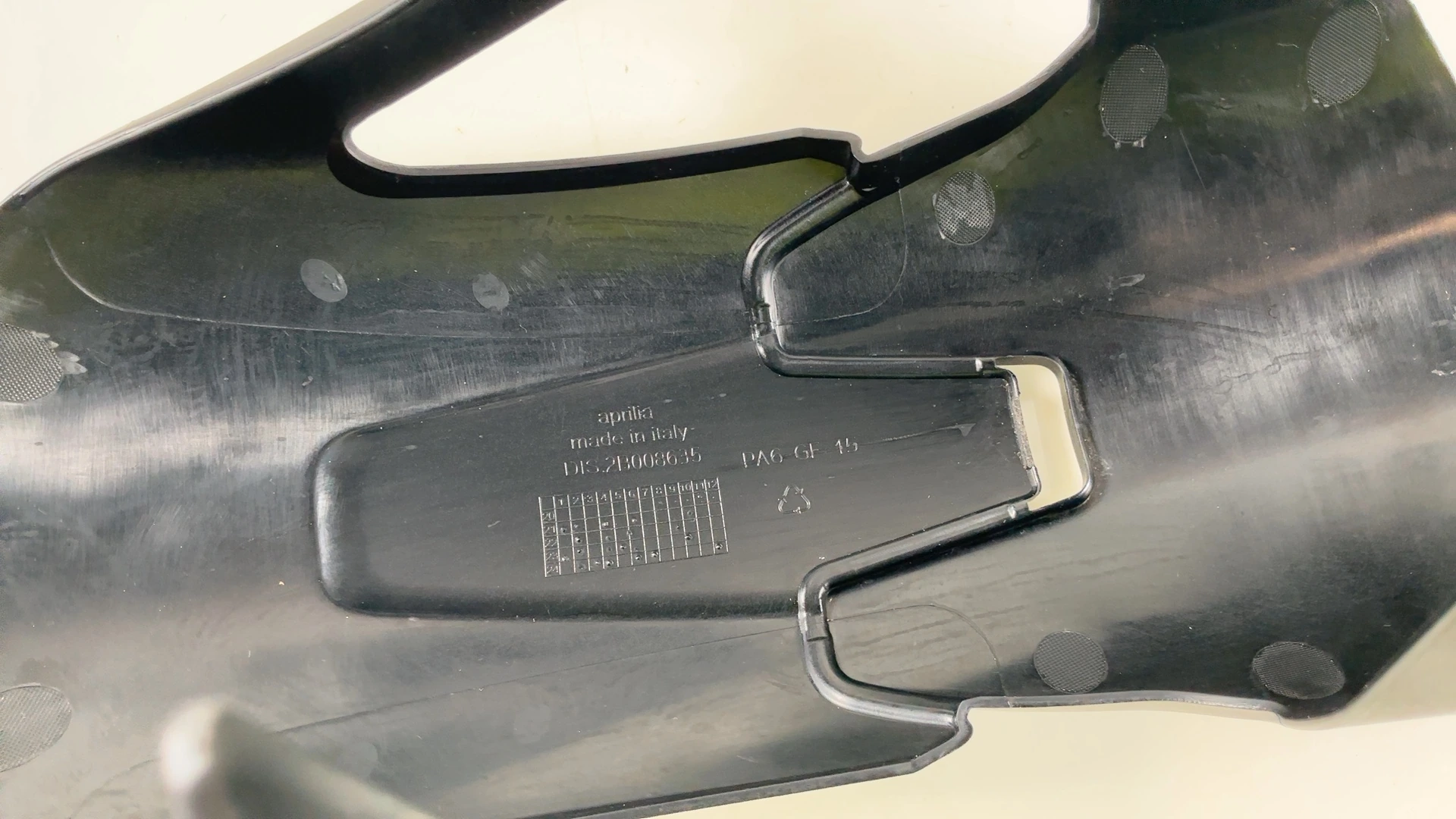 Aprilia RSV4 Tuono 1100 RS 660 Front Mudguard Fender 2020-2026 OEM 2B008635 - Image 5