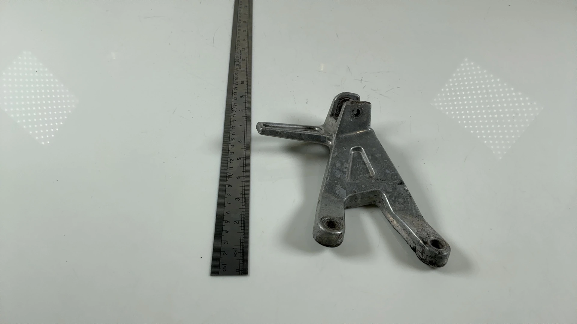 Yamaha FZ750 FZR750 750cc Left Footrest Bracket Hanger 1987-88 OEM  2KT-2741L-00 - Image 4