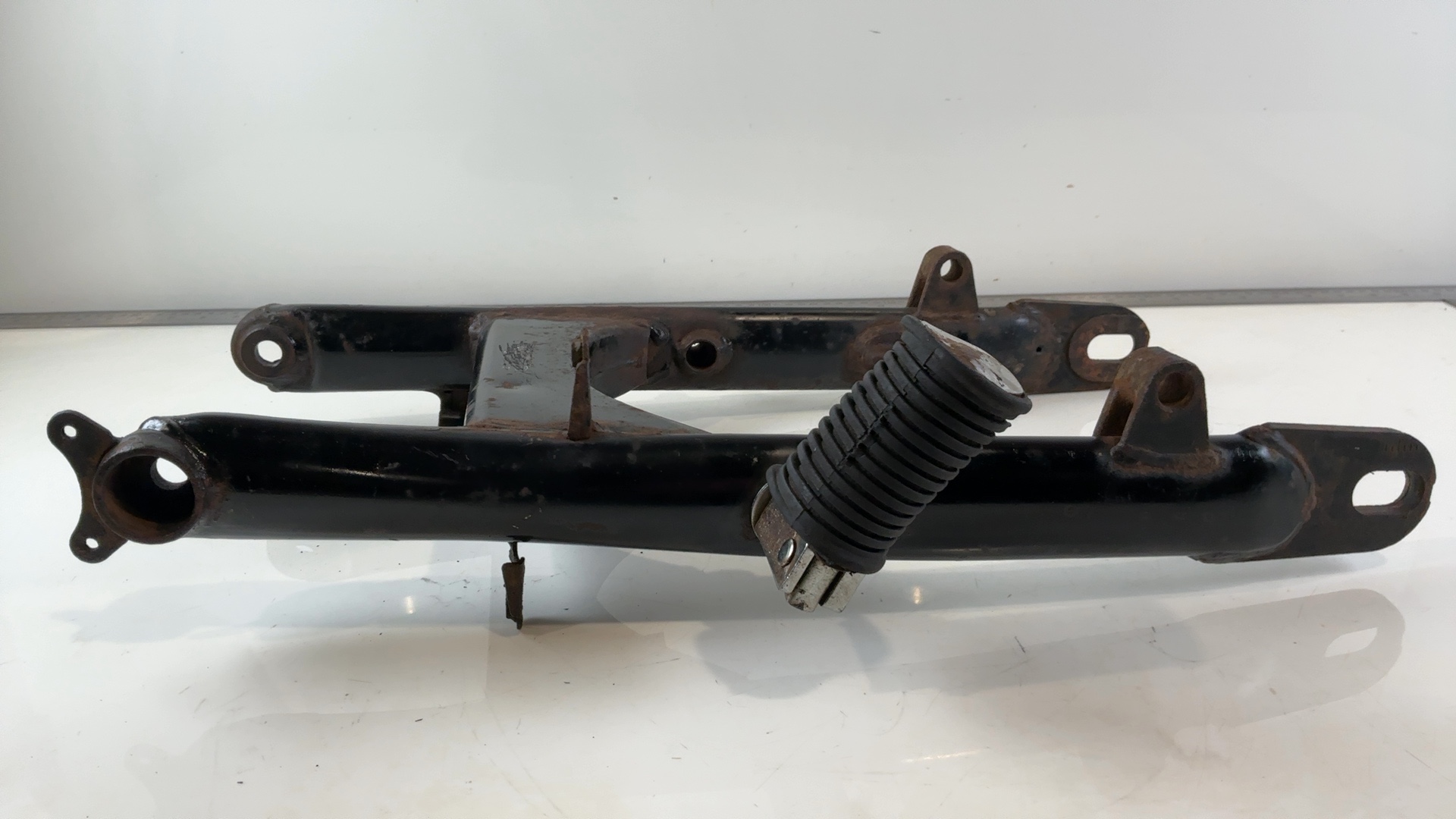 Suzuki Savage LS650 650cc Rear Wheel Swingarm 1986-2004 OEM 61100-24B03-019 - Image 4