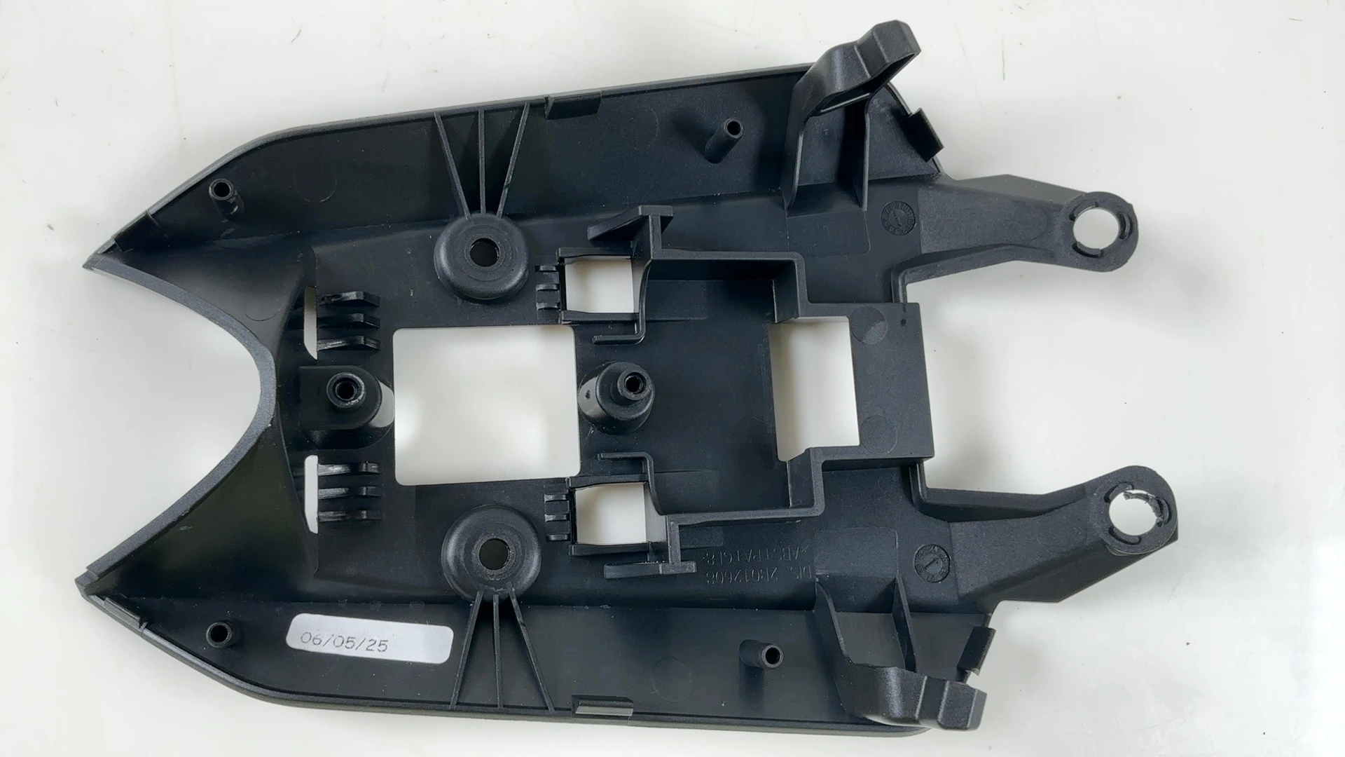 Aprilia Tuono V4 RSV4 1100 Rear Seat Cover Lock Bracket 2025 2026 OEM 2B012608 - Image 2