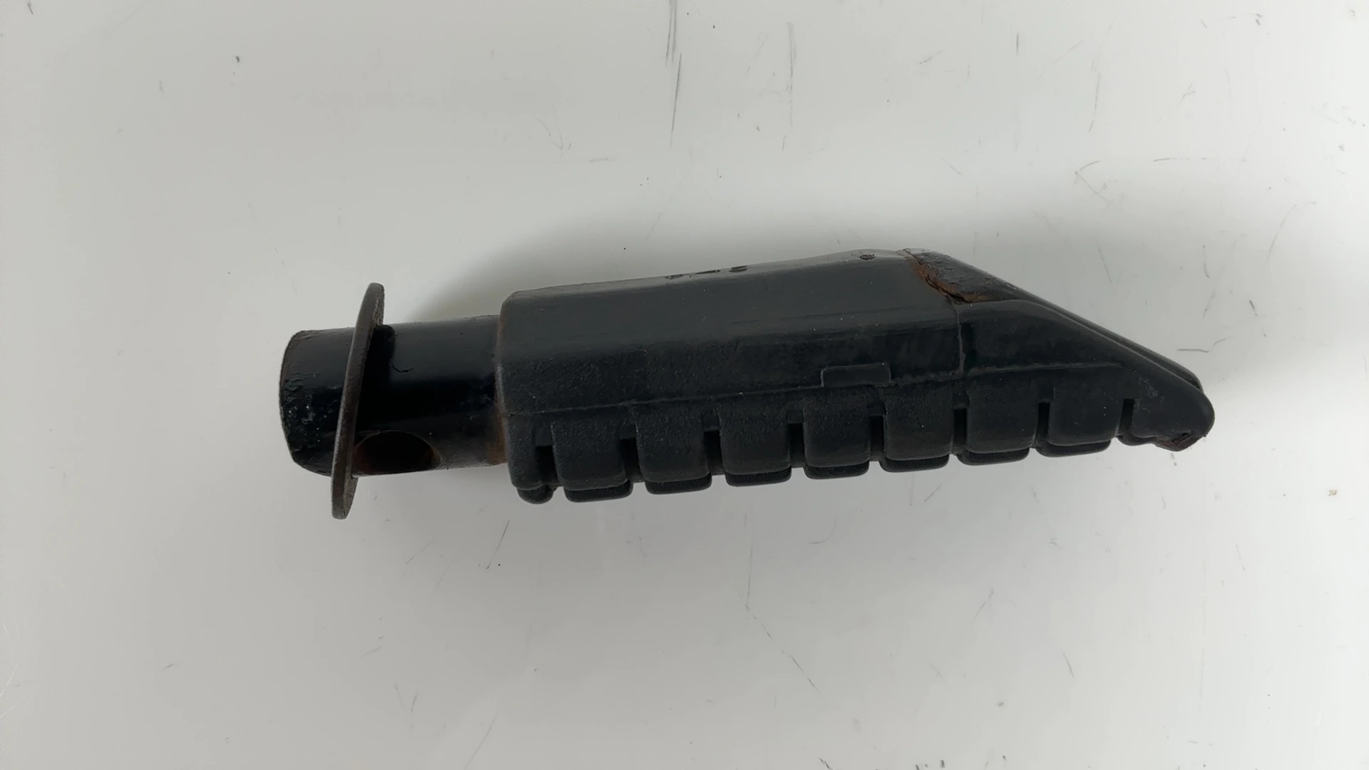 Honda NTV 650 RC33 650cc Rear Right Foot Peg 1988-1998 OEM 50633-MS9-000 - Image 6