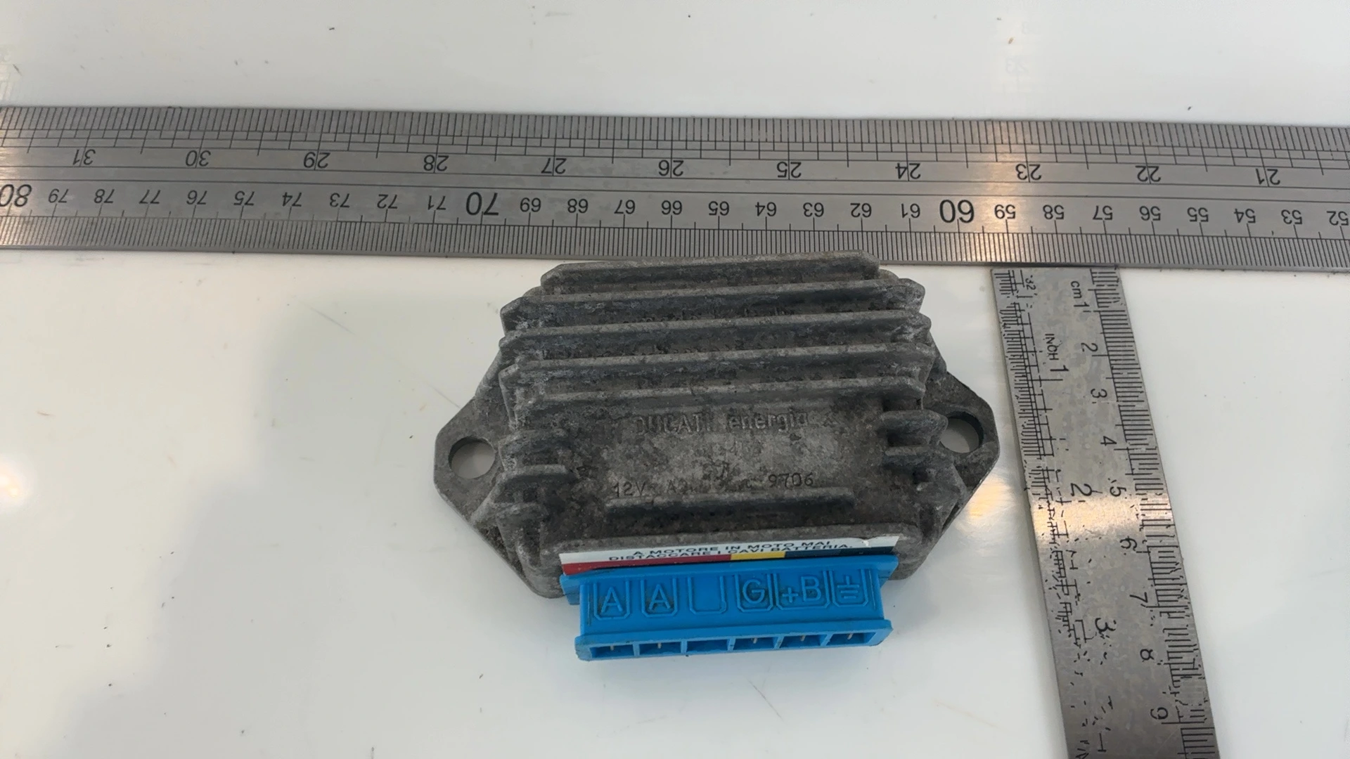 Piaggio Vespa ET2 ET4 50 125 Voltage Regulator Rectifier 1996-2000 OEM 2940165 - Image 3