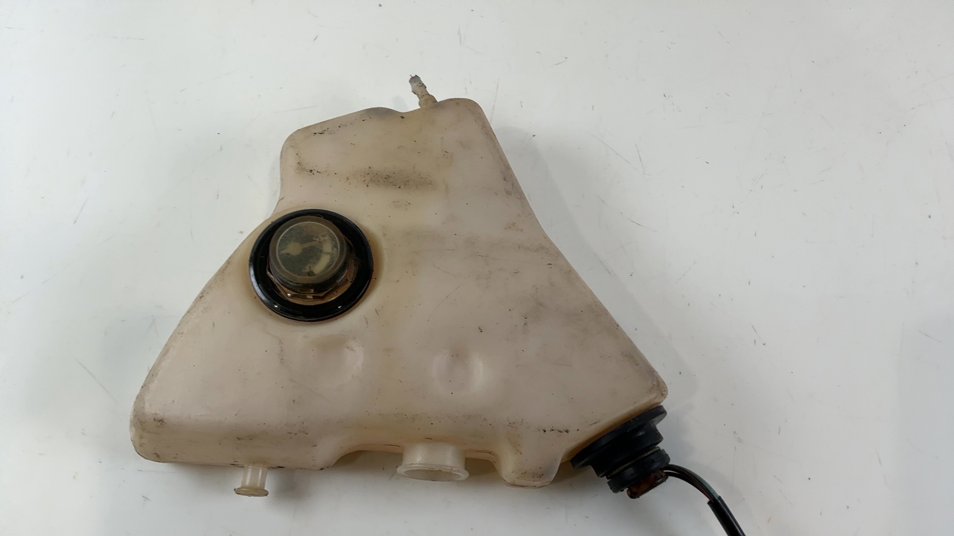 Yamaha YB100 YB 100 CC 2T Oil Tank Reservoir 1975-1990 OEM 2N3-21751-00 - Image 4