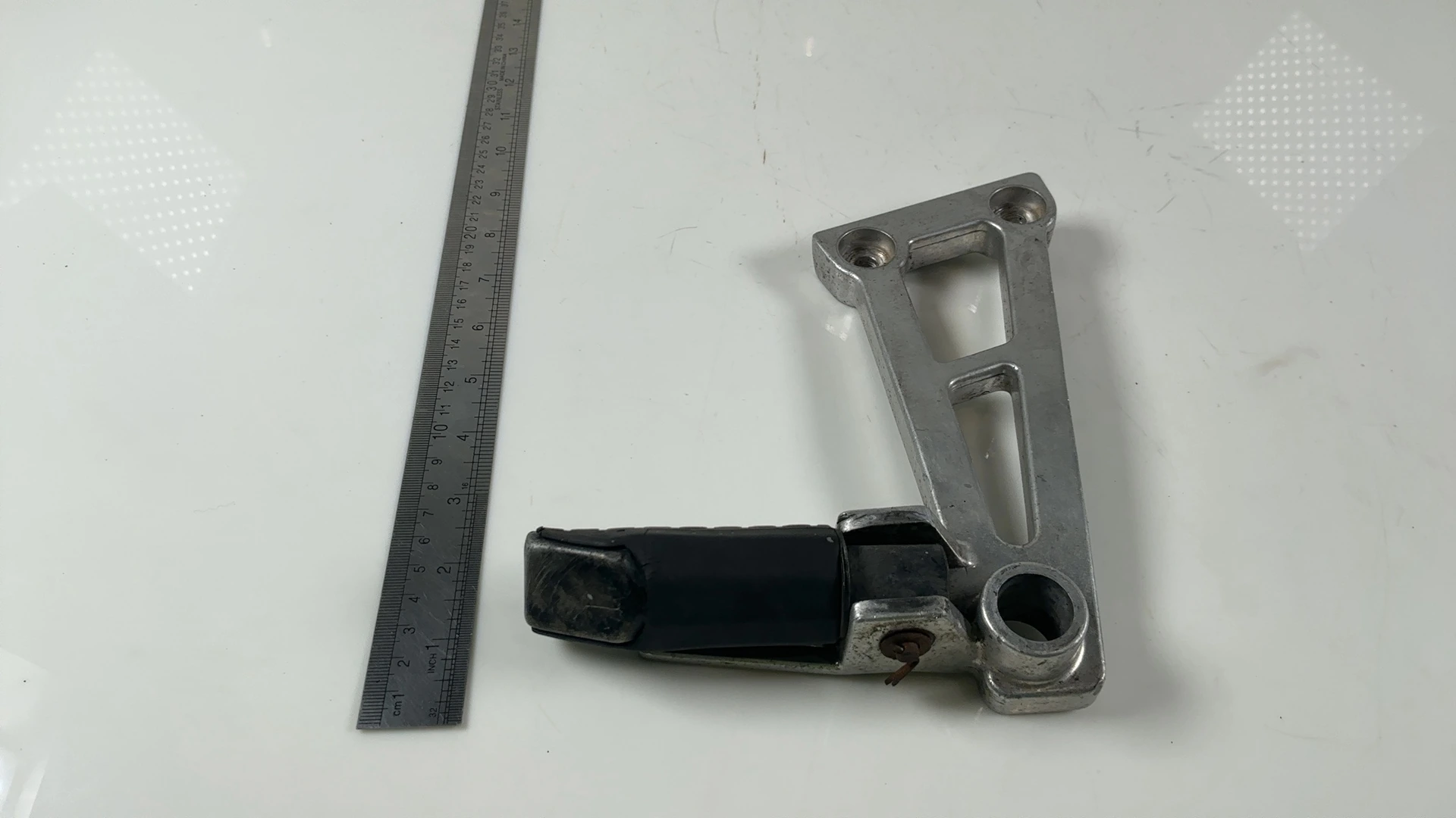Honda NSR125 JC20 125cc Rear Right Pillion Footrest Hanger 1988-94 50711-KY4-000 - Image 4