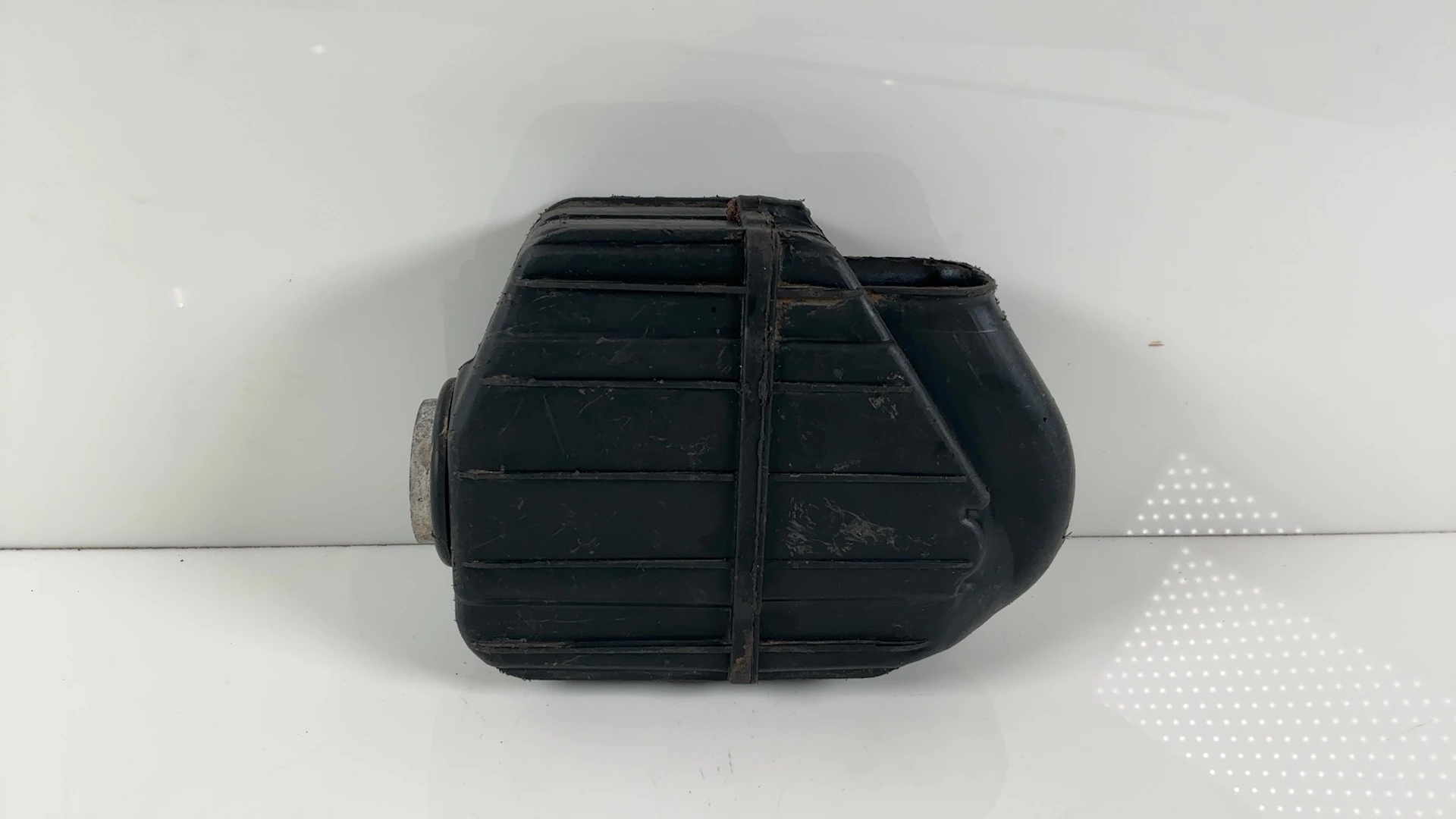 Yamaha XS400 2A2 400CC Air Filter Box 1977-1982 OEM 2A2-14411-00-00 Japan