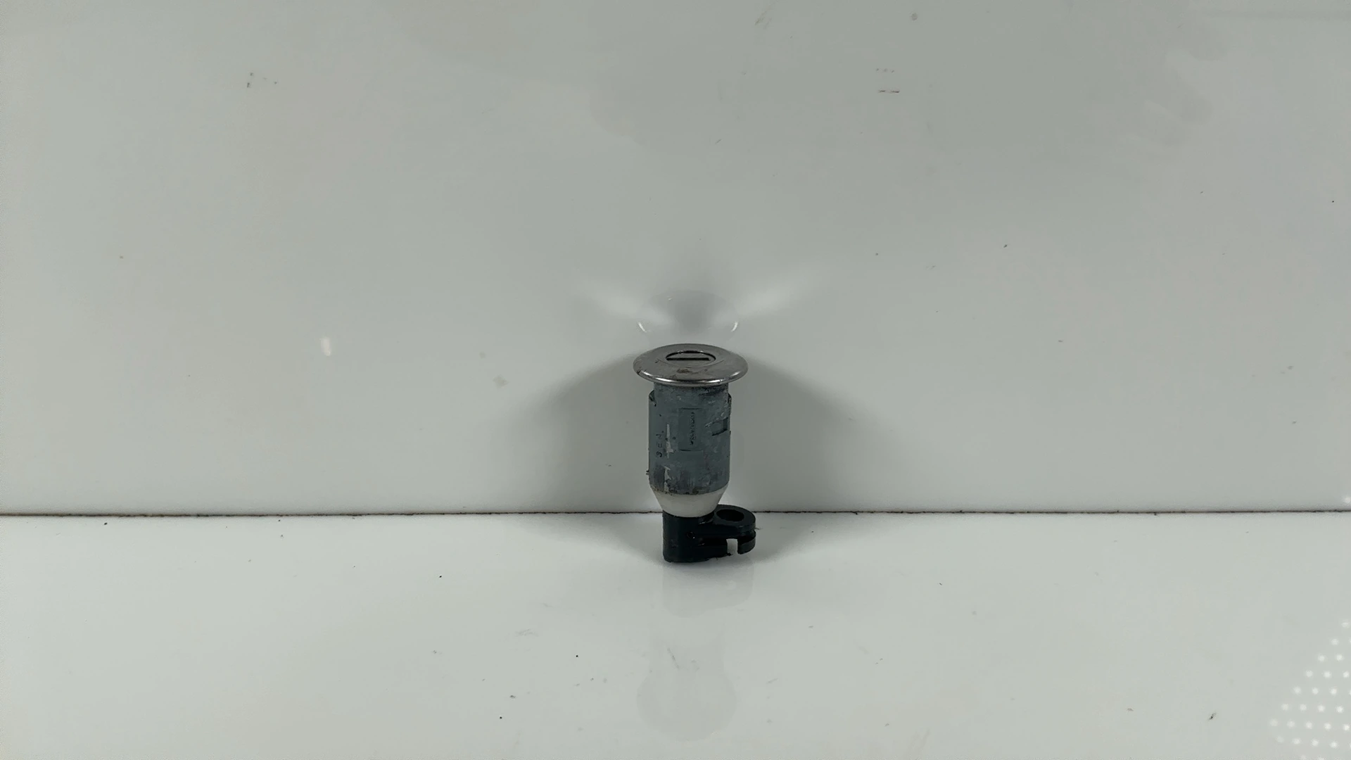 Honda CBR600RR PC37 600cc Rear Passenger Seat Lock Cylinder 2003-4 77234-MBL-611 - Image 2