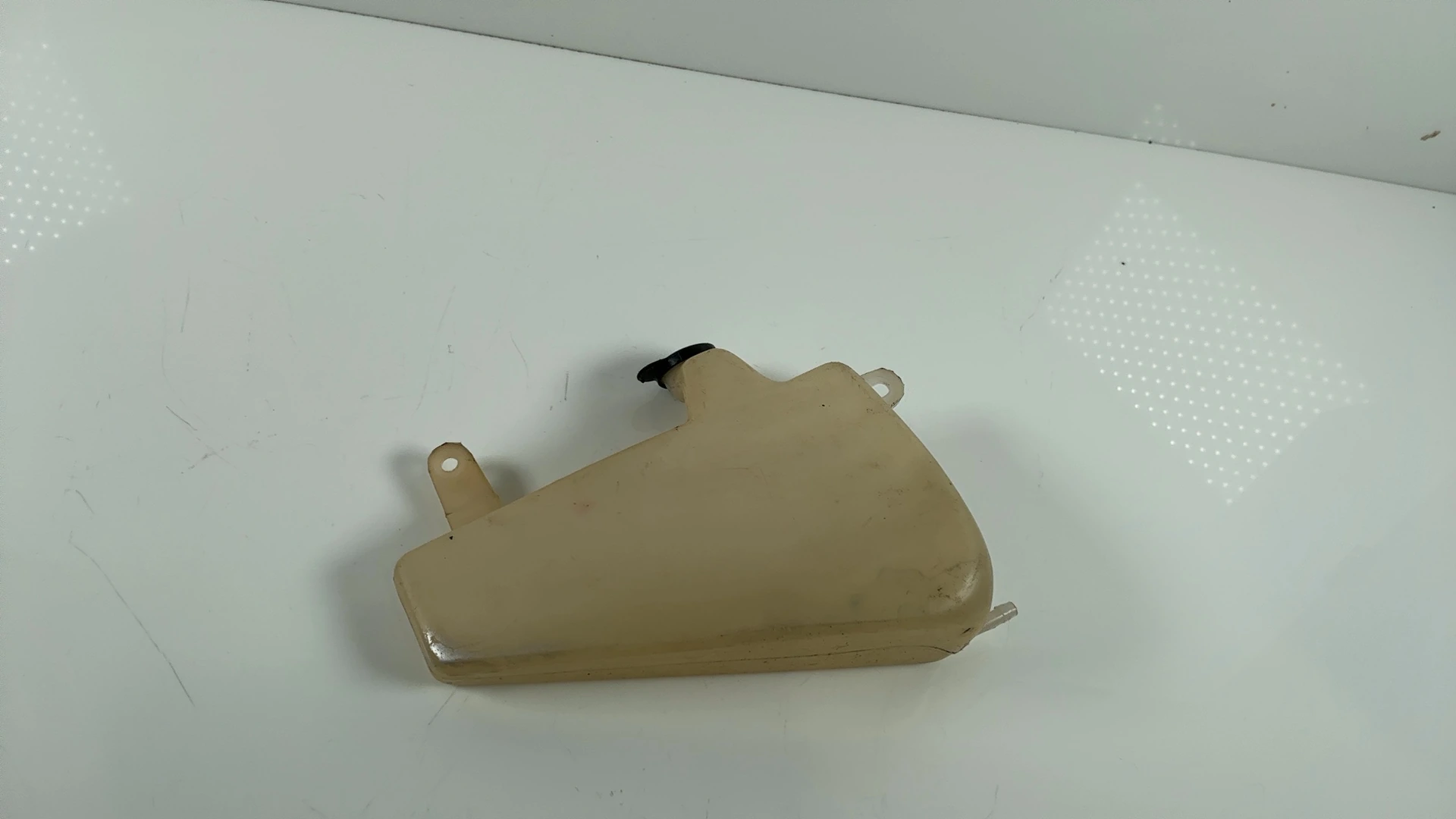 Yamaha FZR600 3HE 600cc Coolant Reservoir Tank 1989-1993 OEM 1WG-21871-00-00 - Image 7