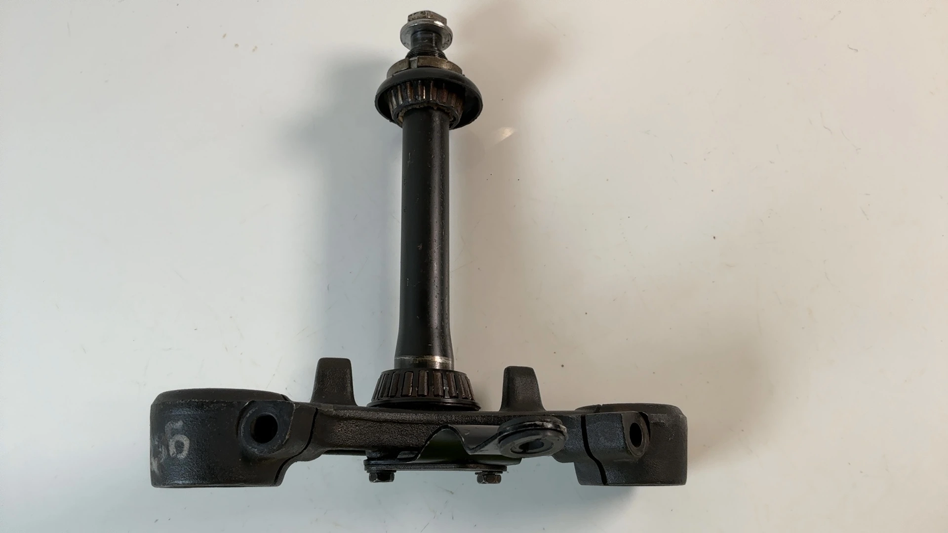 Suzuki Katana 600 GSX600F 600cc Lower Fork Bridge Yoke 1988-1997 OEM 51410-19C02 - Image 2