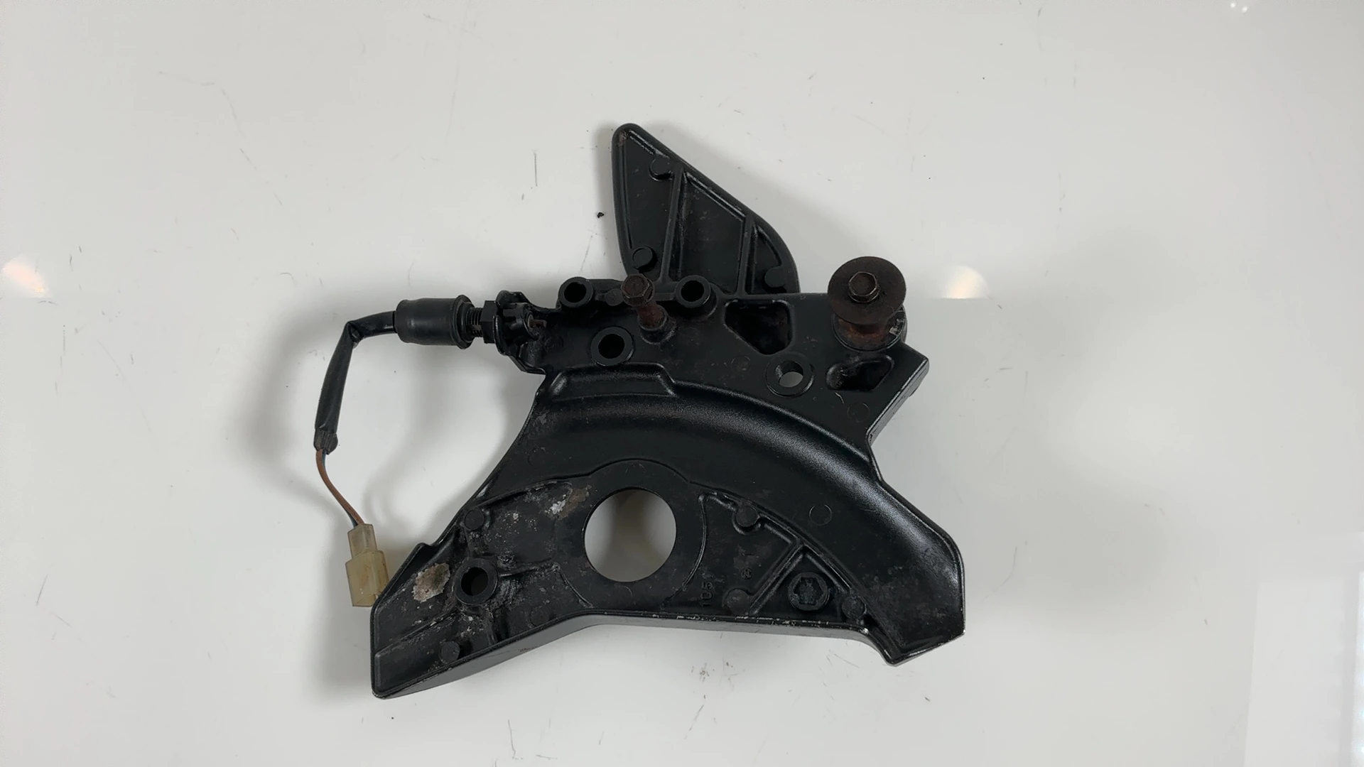 Kawasaki ZR-7 ZR750 750cc Front Right Footrest Bracket 1999-2005 35063-1051-EZ - Image 4