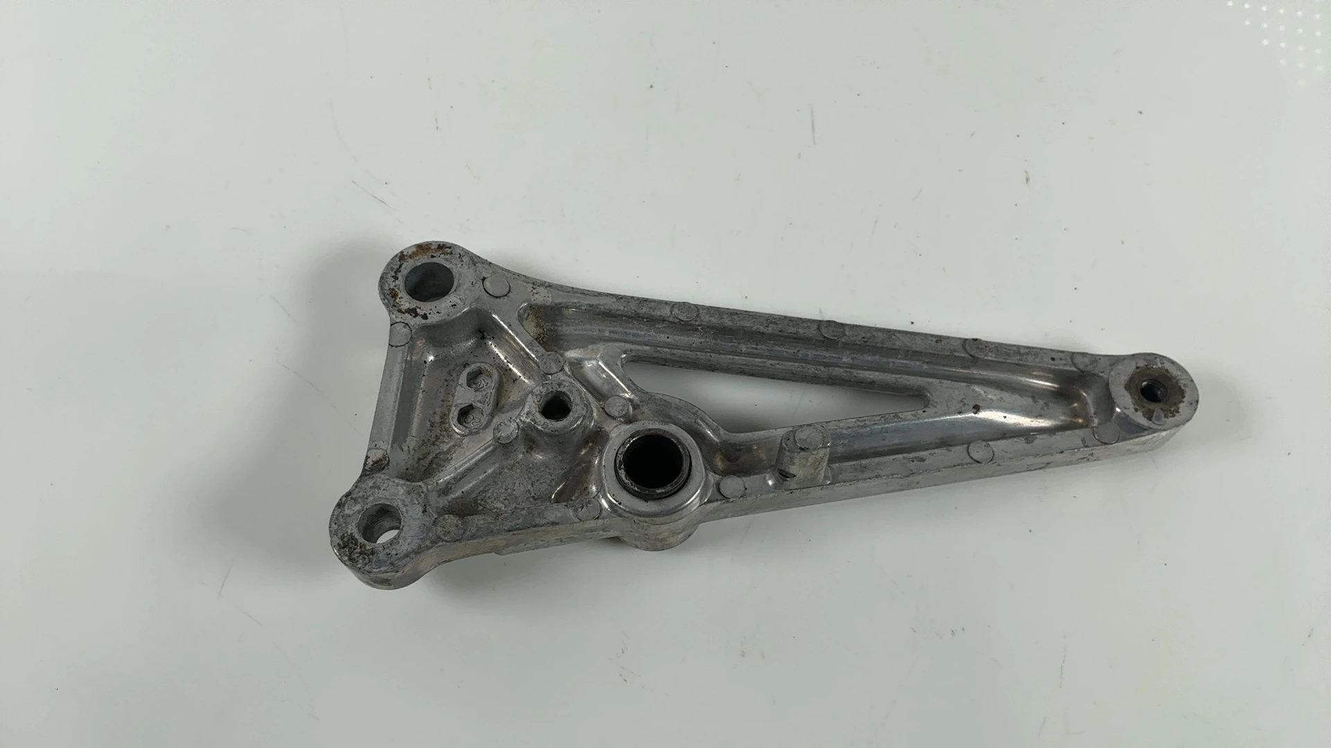 Honda Nighthawk CB250 250cc Front Right Footrest Bracket 1991-08 50600-KC1-000 - Image 4