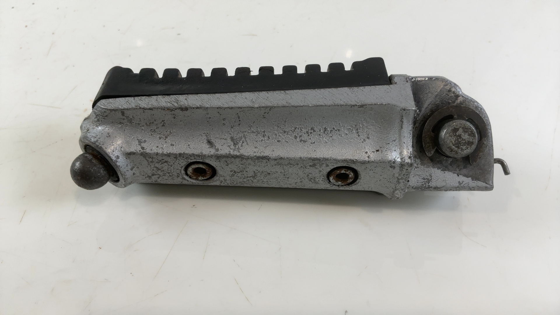 Kawasaki GPZ1000RX ZX1000A 1000cc Front Right Footrest Peg 1986-1988 34028-1120 - Image 8