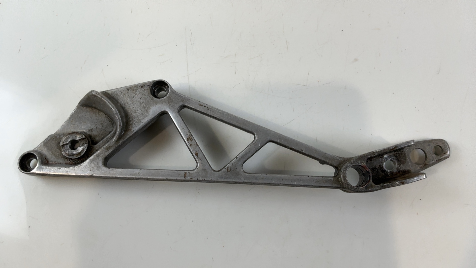 Honda Interceptor VF700F 700 Left Foot Peg Bracket Mount 1984 1985 50620-MB2-000 - Image 5